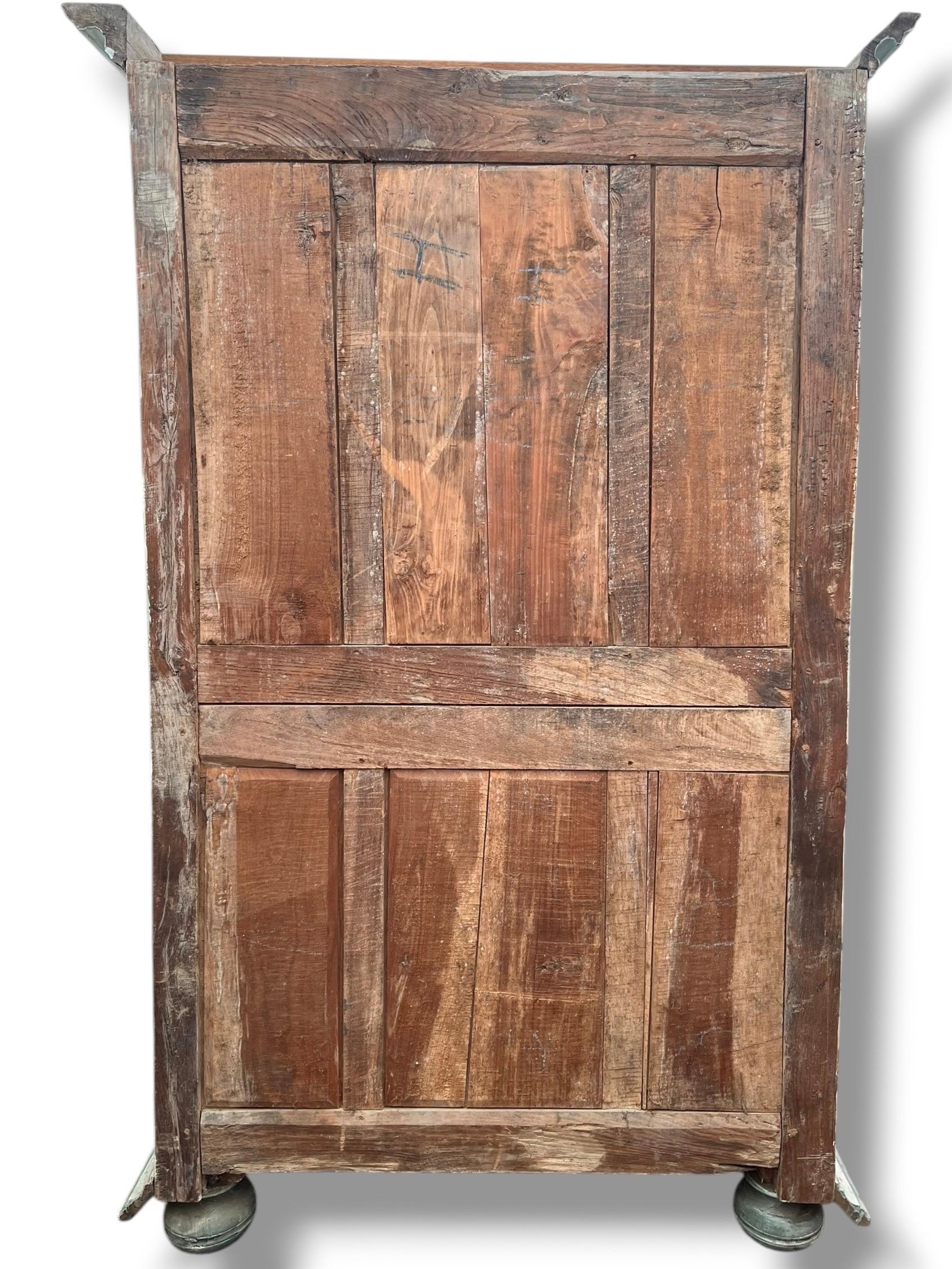 Armoire in stile Luigi XIV - 19° secolo, legno dipinto con patina invecchiata in vendita 2