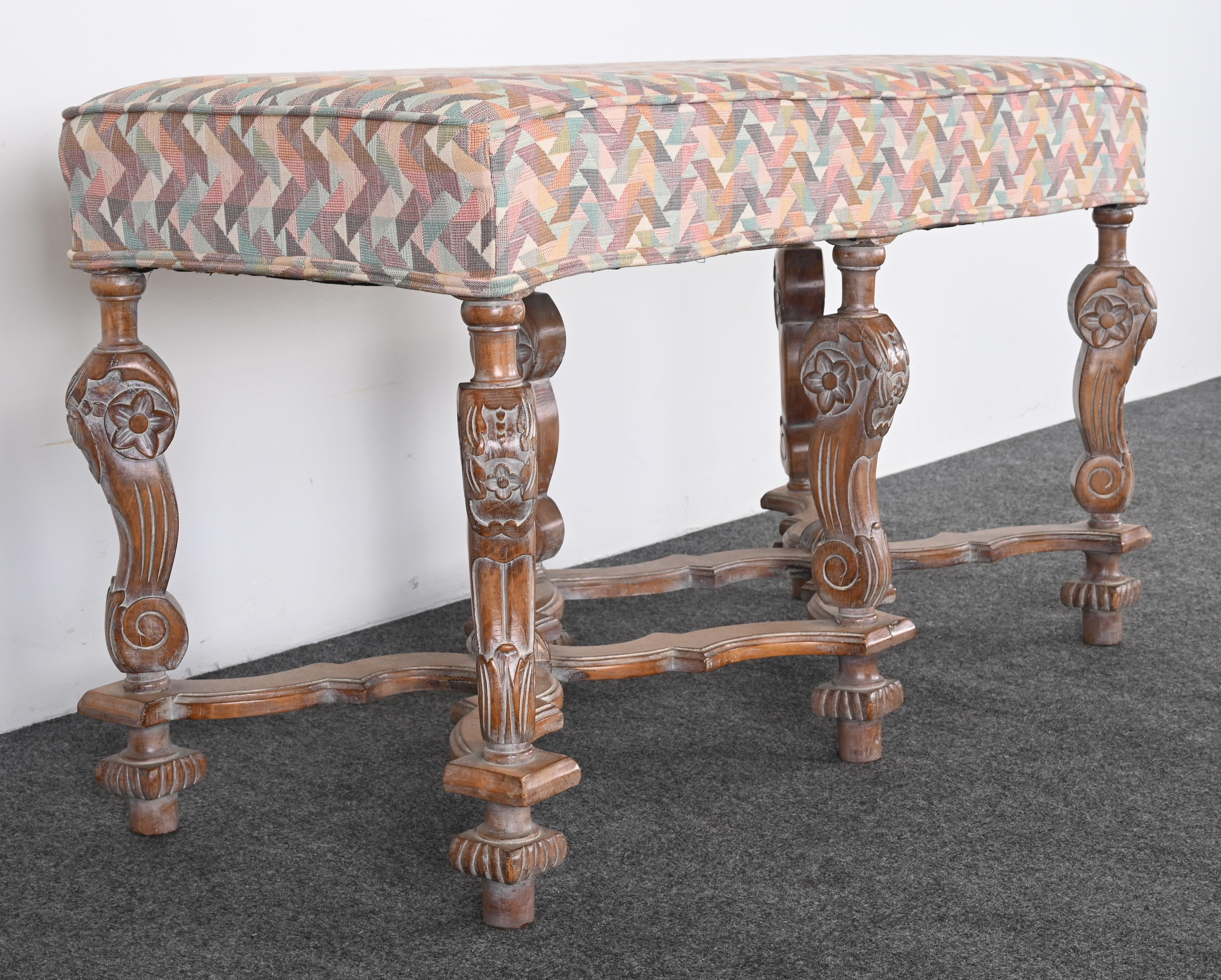 Louis XIV Style Beechwood Bench, 20th Century For Sale 5
