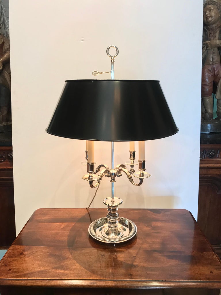 French Louis XIV Style Bouillotte Table Lamp in Fine Silver on Bronze mood light LA CA For Sale
