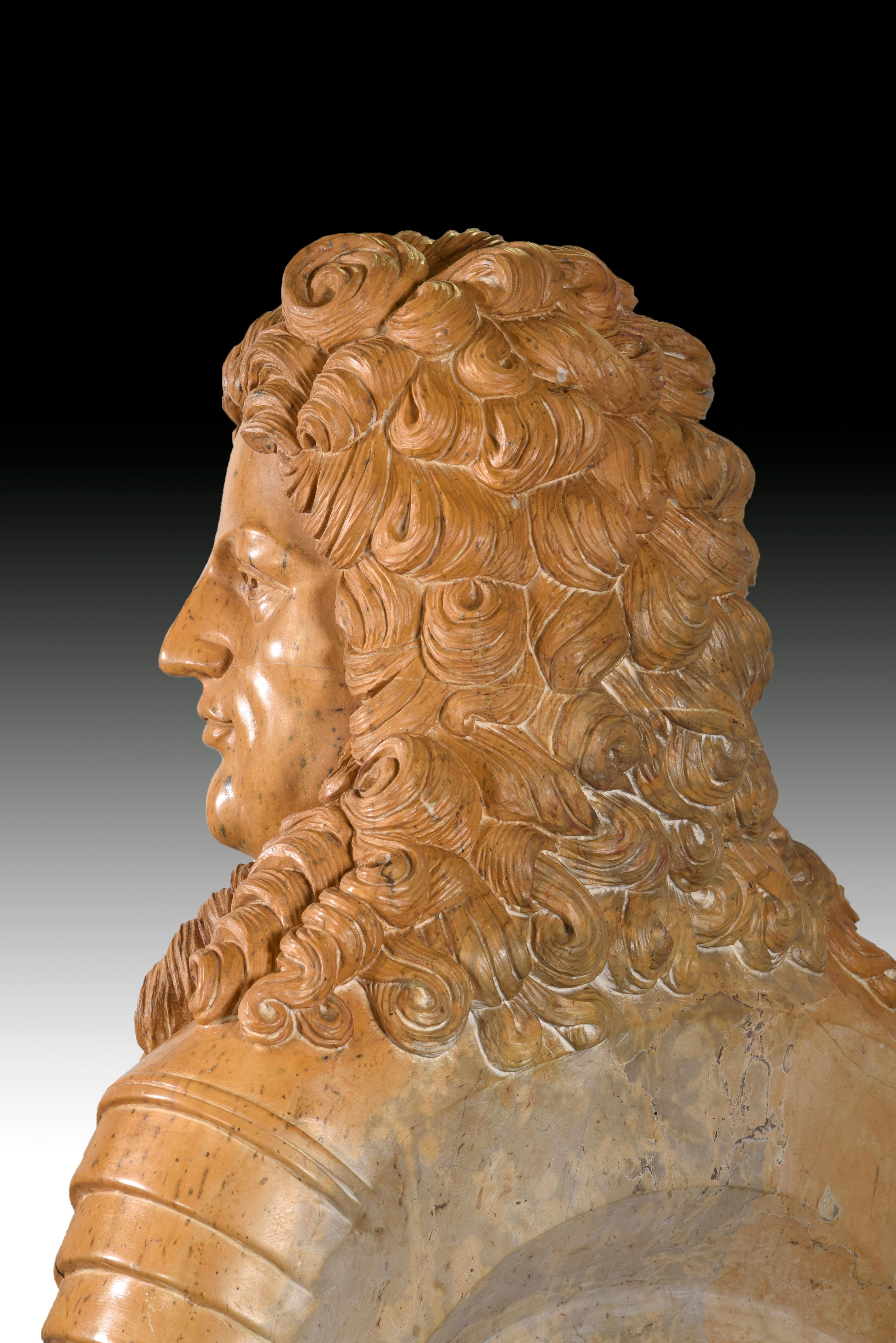 Louis XIV Style Bust, Marble, 20th Century In Good Condition For Sale In Madrid, ES