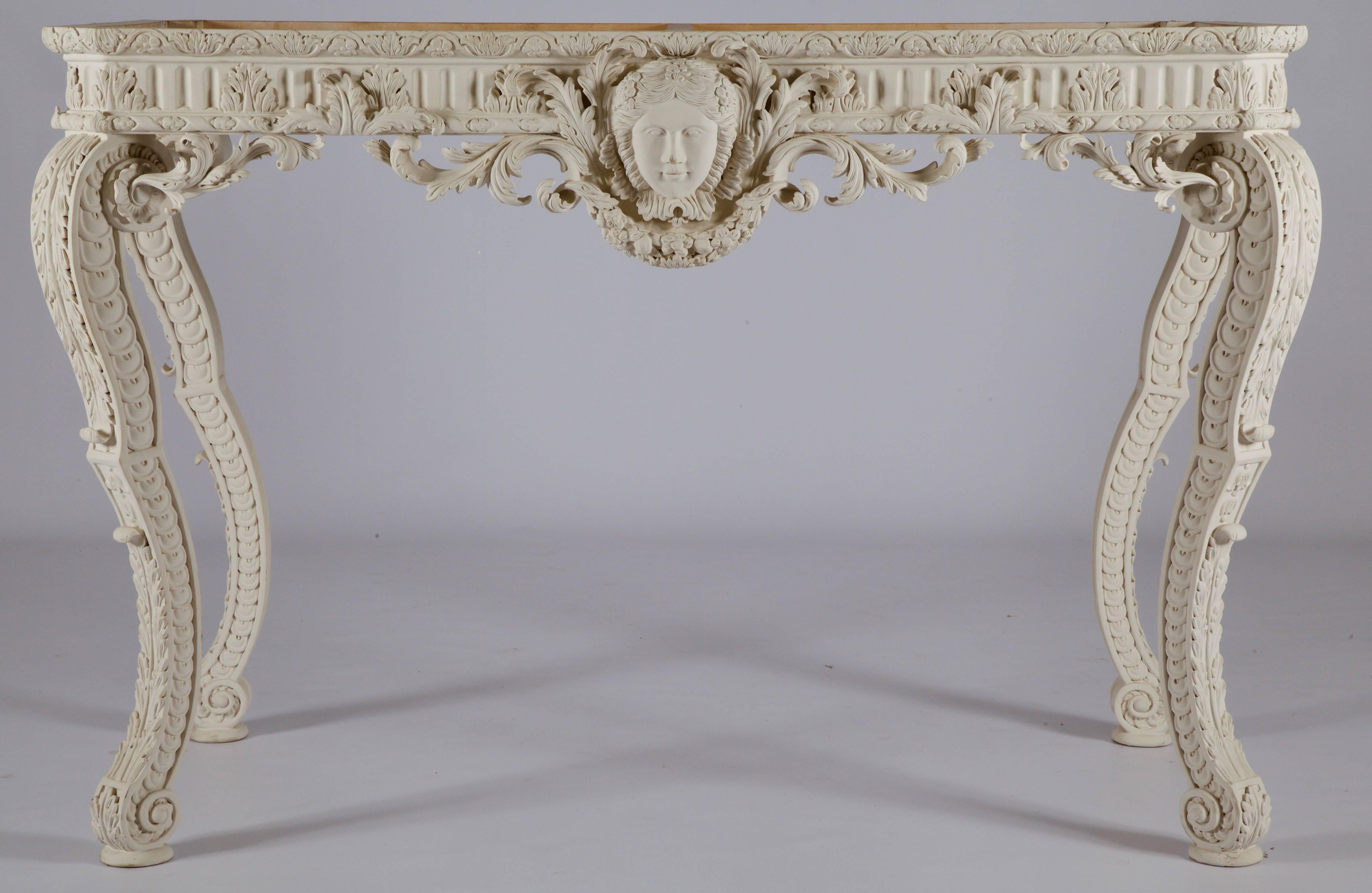 Louis XIV Style Carved Wood Console In Excellent Condition In London, Park Royal