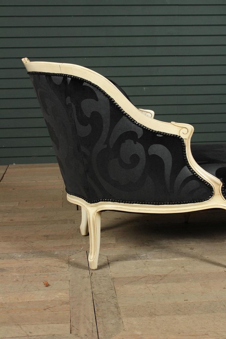 Late 20th Century Louis XIV Style Chaise Lounge For Sale