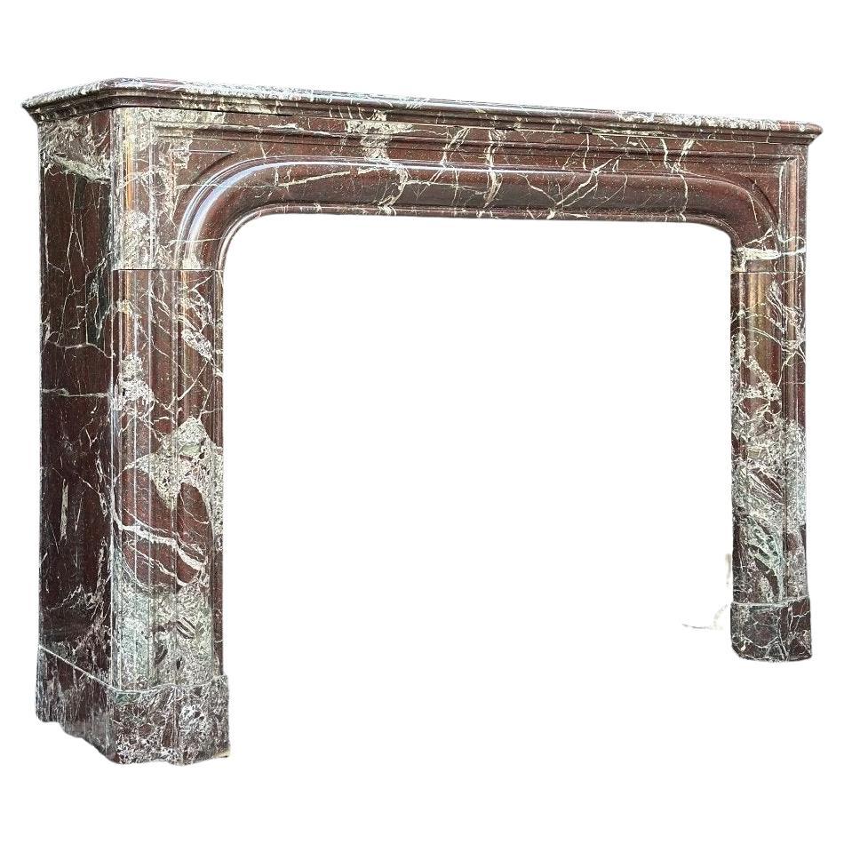 Cheminée de style Louis XIV en marbre Levanto Circa 1880 en vente