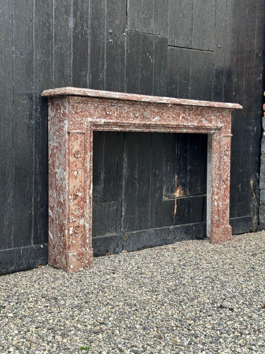 Kamin im Stil Louis XIV aus Marmor Rance 

Abmessungen der Feuerstelle: 93 x 124cm
