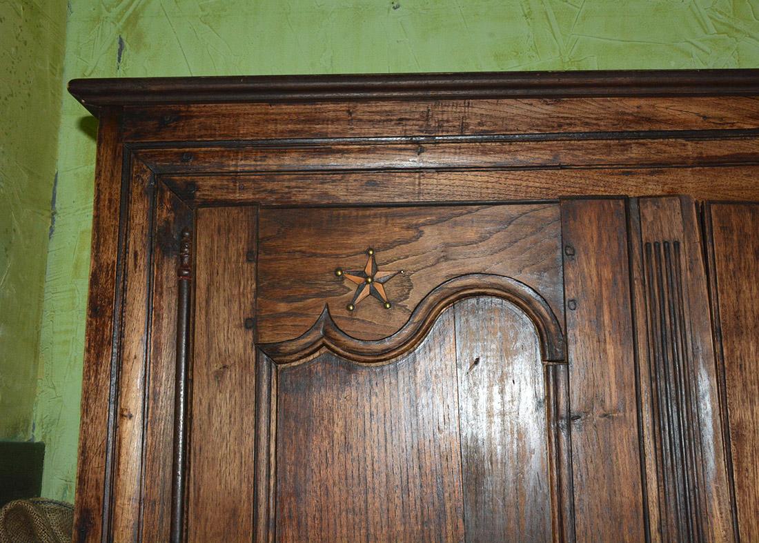 Louis XIV Style French Armoire In Good Condition In Sheffield, MA