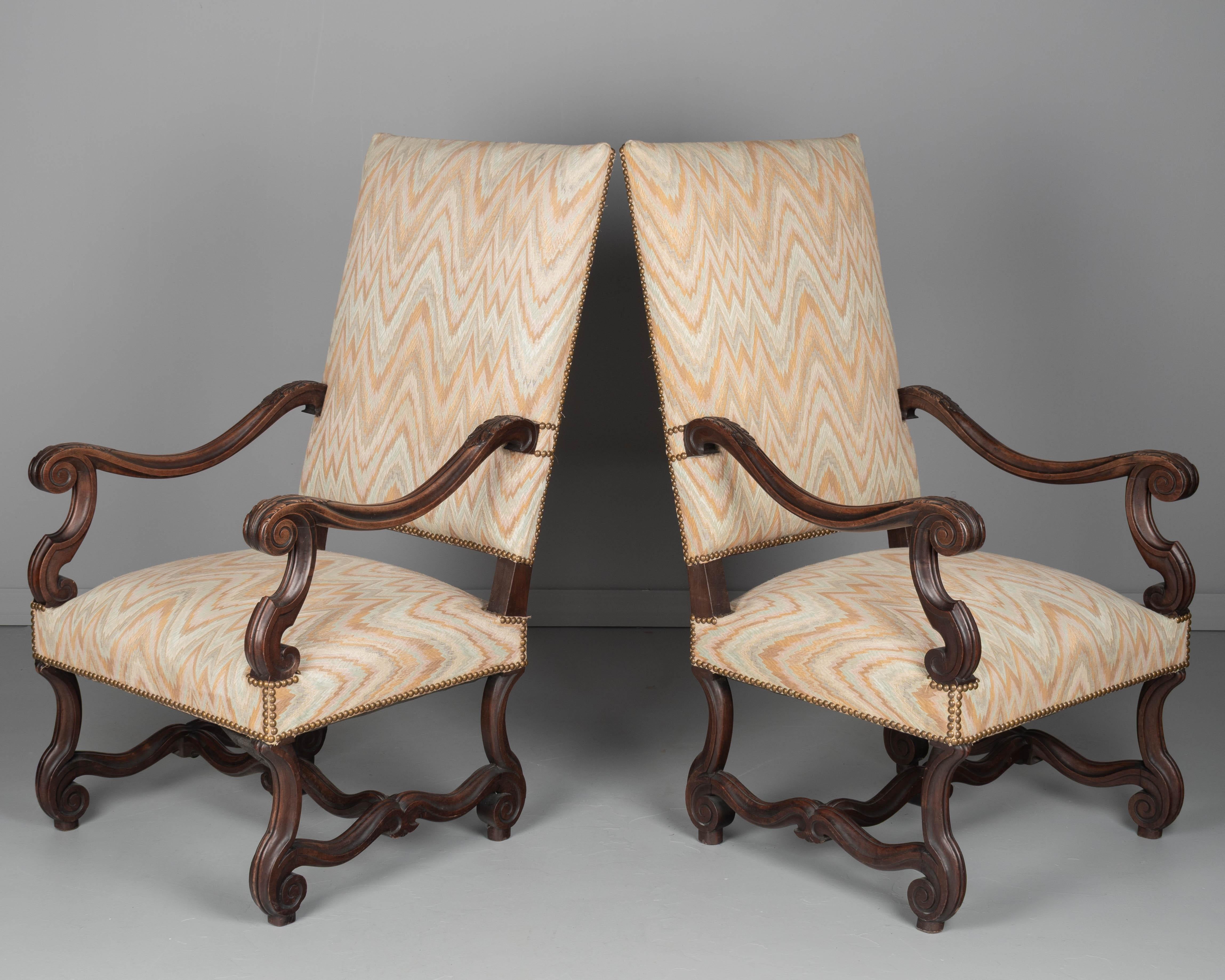 Französische Fauteuils oder Sessel im Louis XIV.-Stil, Paar (Handgefertigt) im Angebot