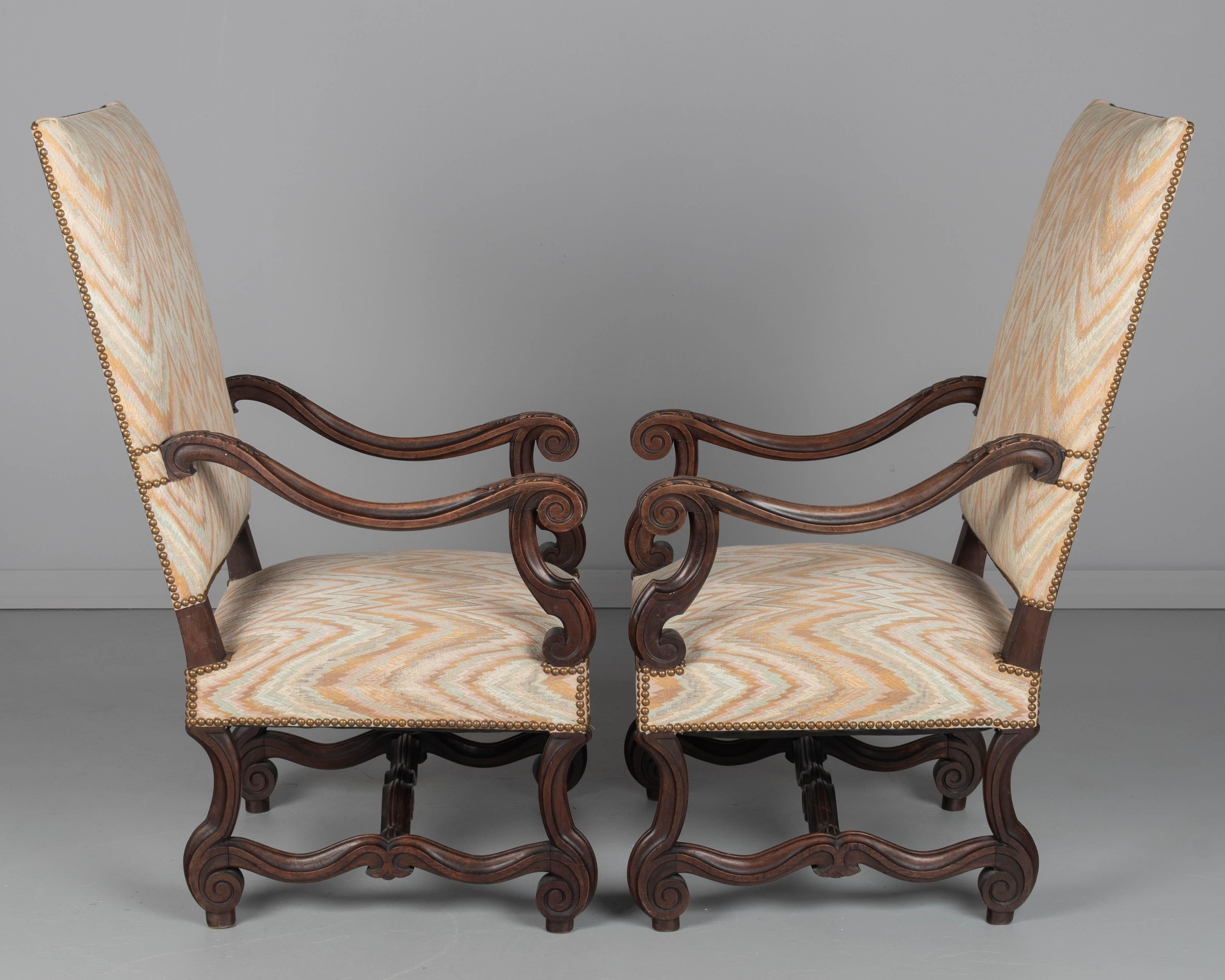 Französische Fauteuils oder Sessel im Louis XIV.-Stil, Paar (Polster) im Angebot