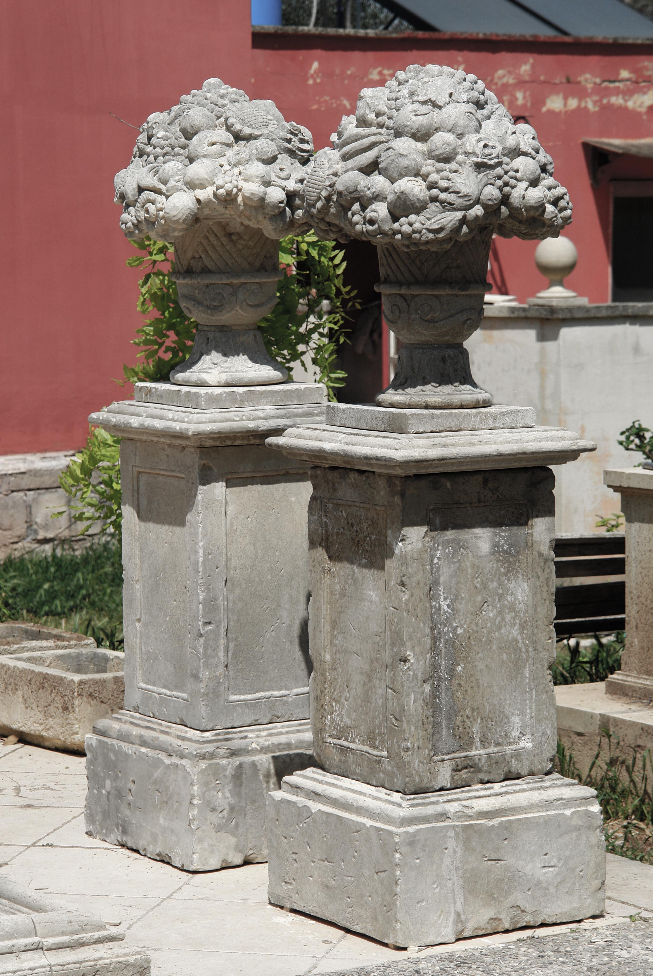 Hand-Crafted 2 Louis XIV Style Fruits-Urns with Pedestal Hand-Carved in Pure Limestone For Sale