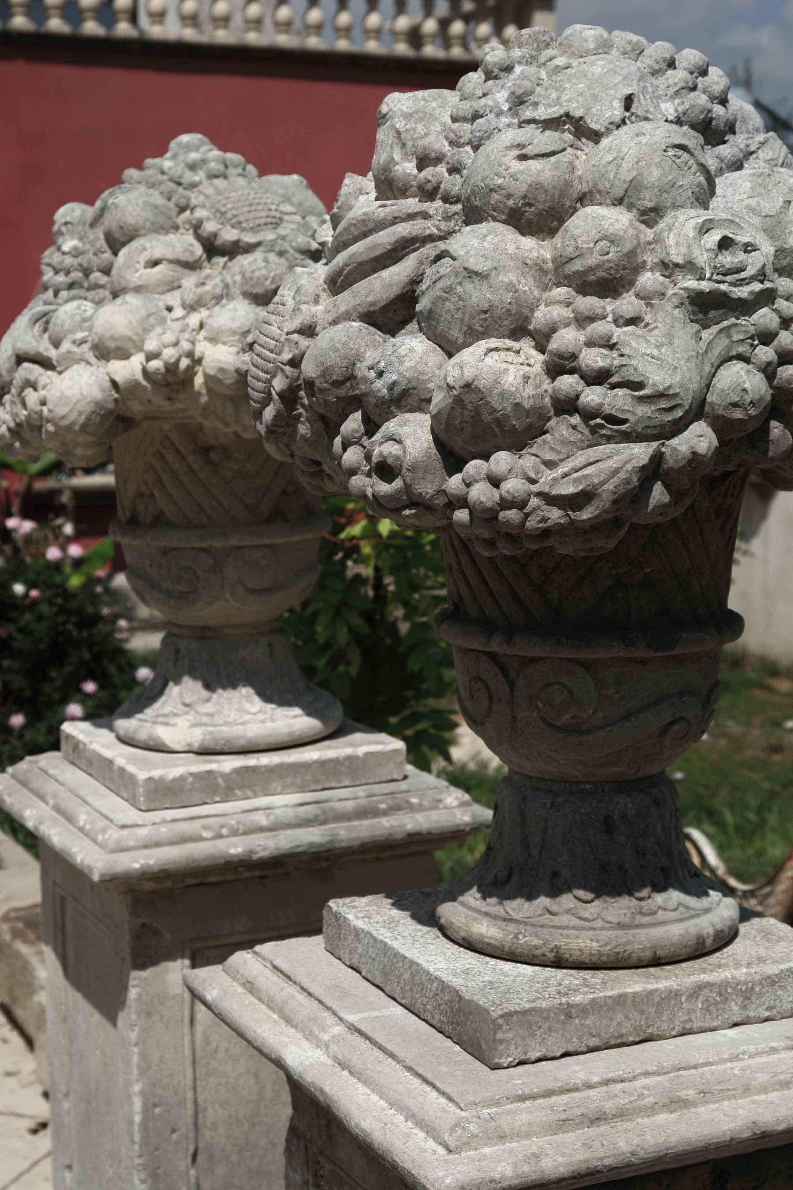 2 Louis XIV Style Fruits-Urns with Pedestal Hand-Carved in Pure Limestone For Sale 3