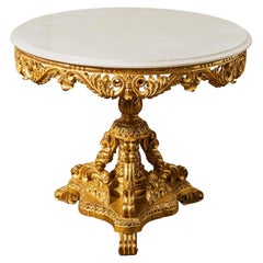 Mesa auxiliar de madera dorada estilo Luis XIV con tapa de mármol fabricada por La Maison London