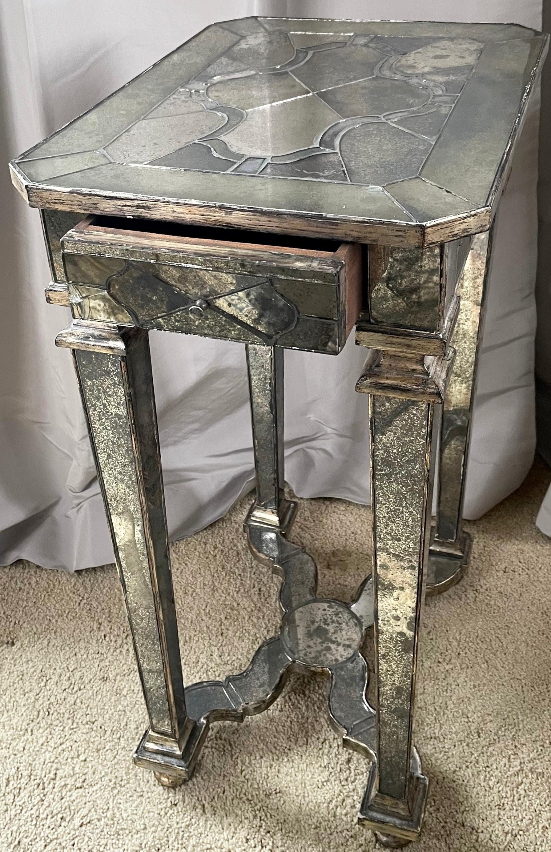 Louis XIV Style Mercury Glass Side Table In Good Condition For Sale In New York, NY