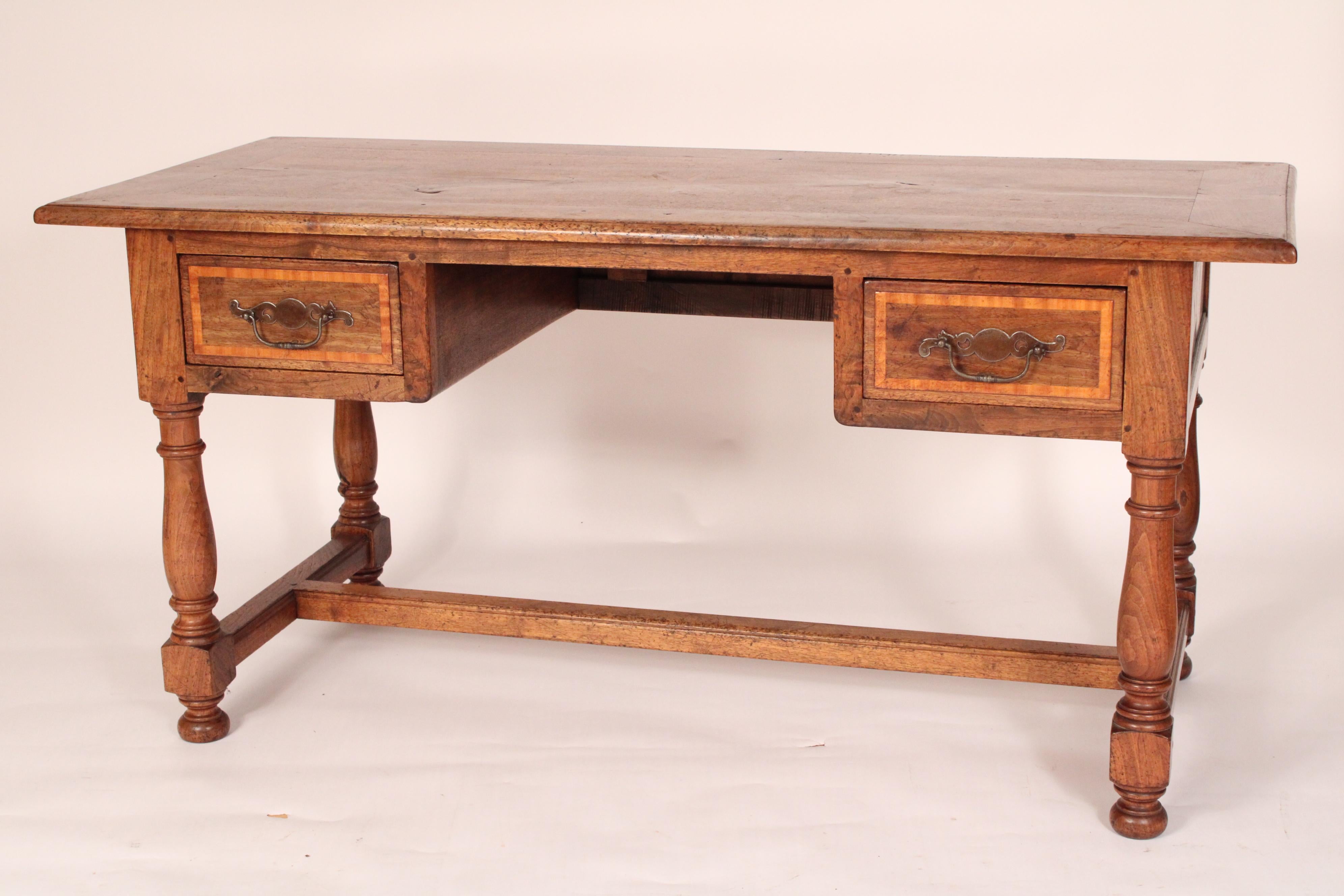 Europeo Scrivania in legno misto in stile Luigi XIV in vendita