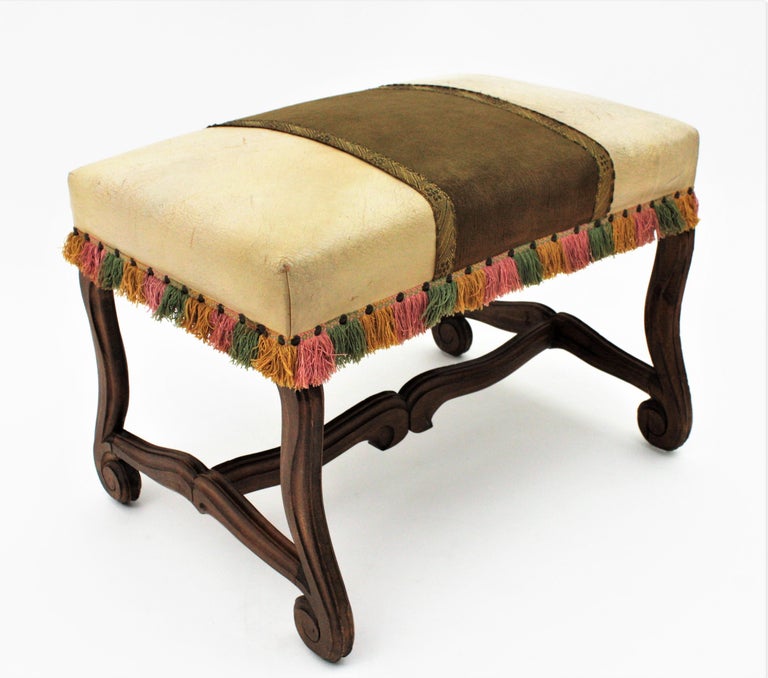 Louis XIV Style Stool or Bench with Os de Mouton Carved Legs In Good Condition For Sale In Barcelona, ES