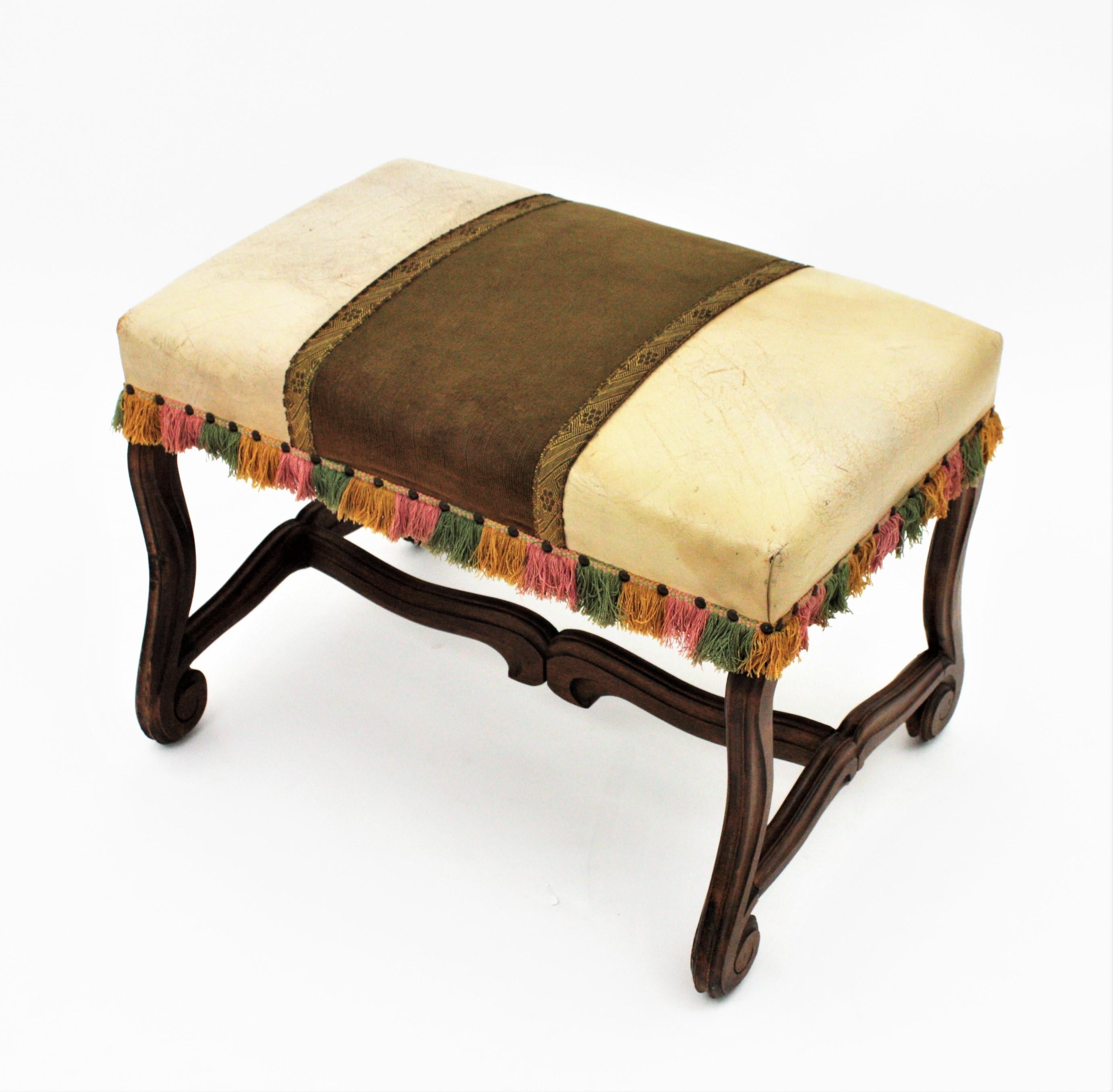 Os de Mouton Louis XIV Style Walnut Stool or Bench For Sale 2