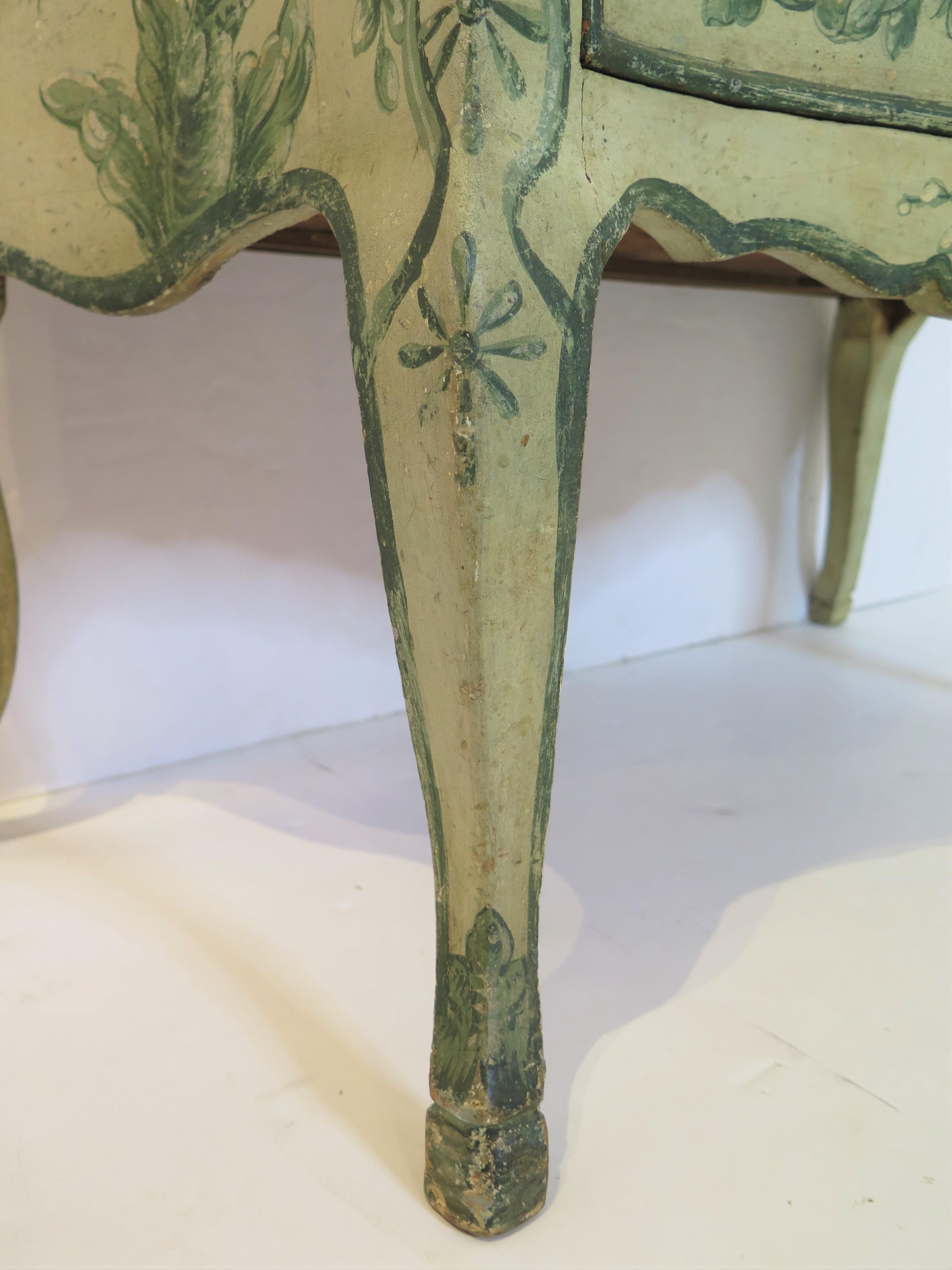 Louis XIV-Style Painted Venetian Commode For Sale 3