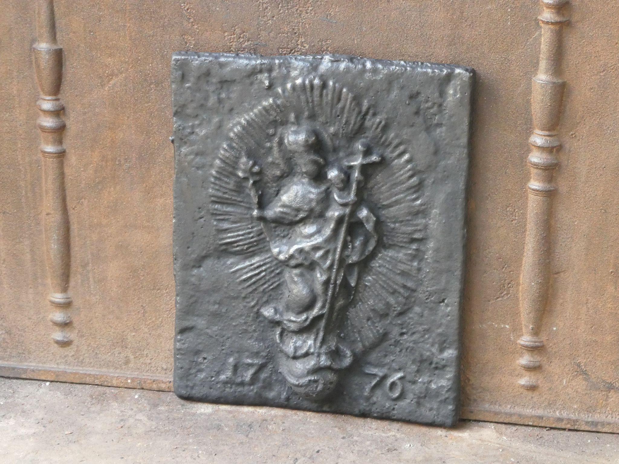 Moulage Plaque de cheminée / dosseret 'thème religieux' de style Louis XIV en vente