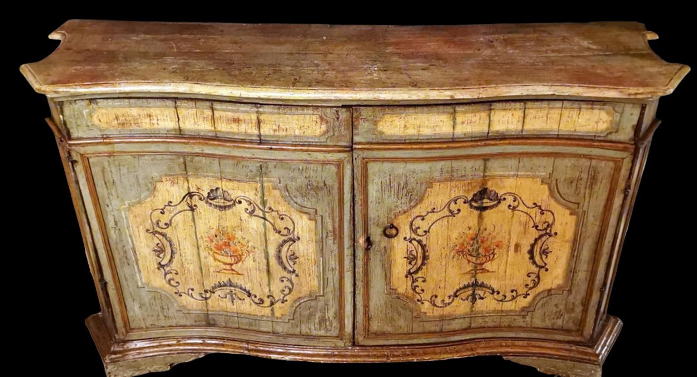 Hand-Crafted Louis XIV Style Italian Venetian Lacquered Sideboard For Sale