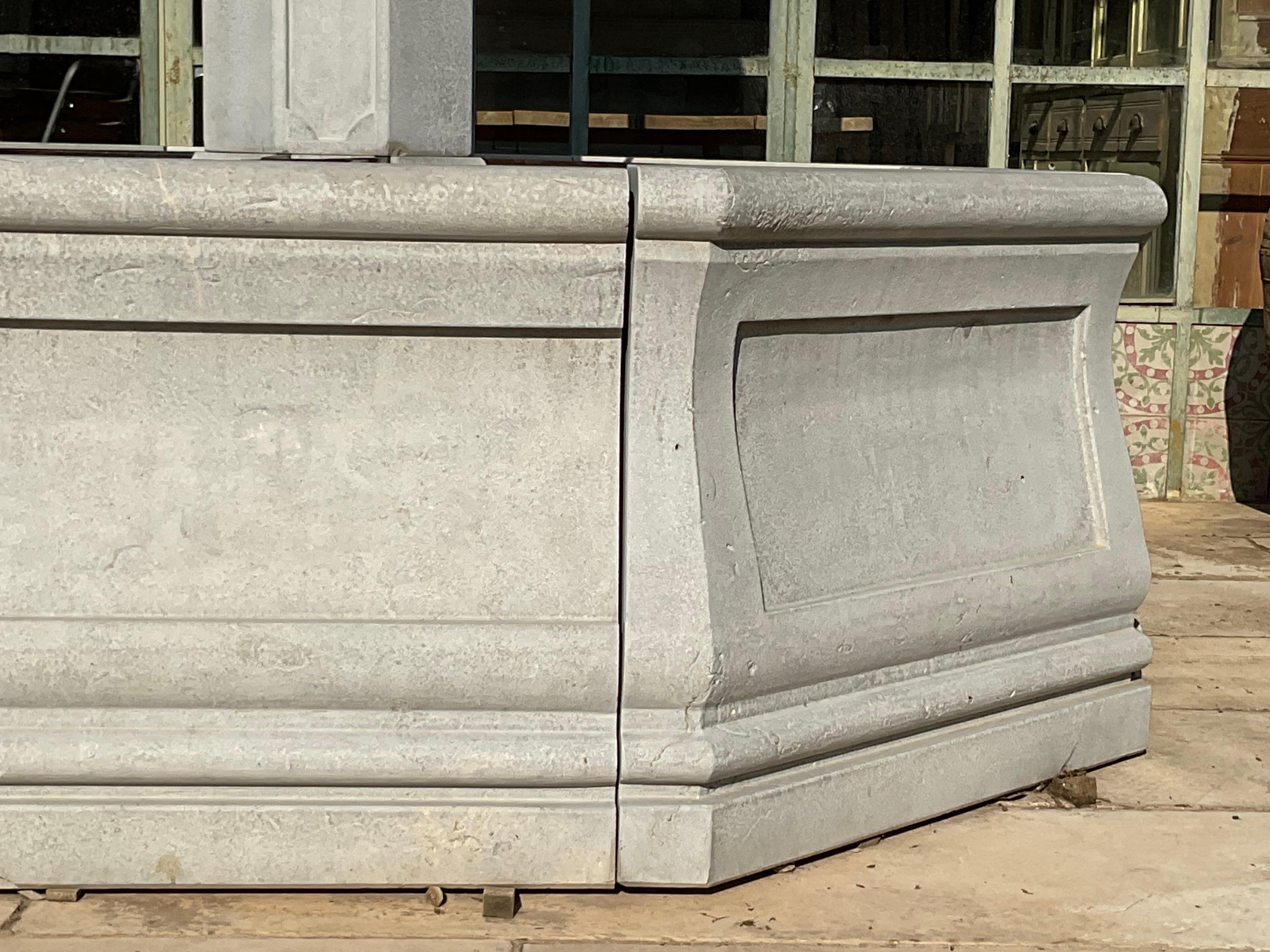 Fontaine de village Louis XIV - réédition en vente 9