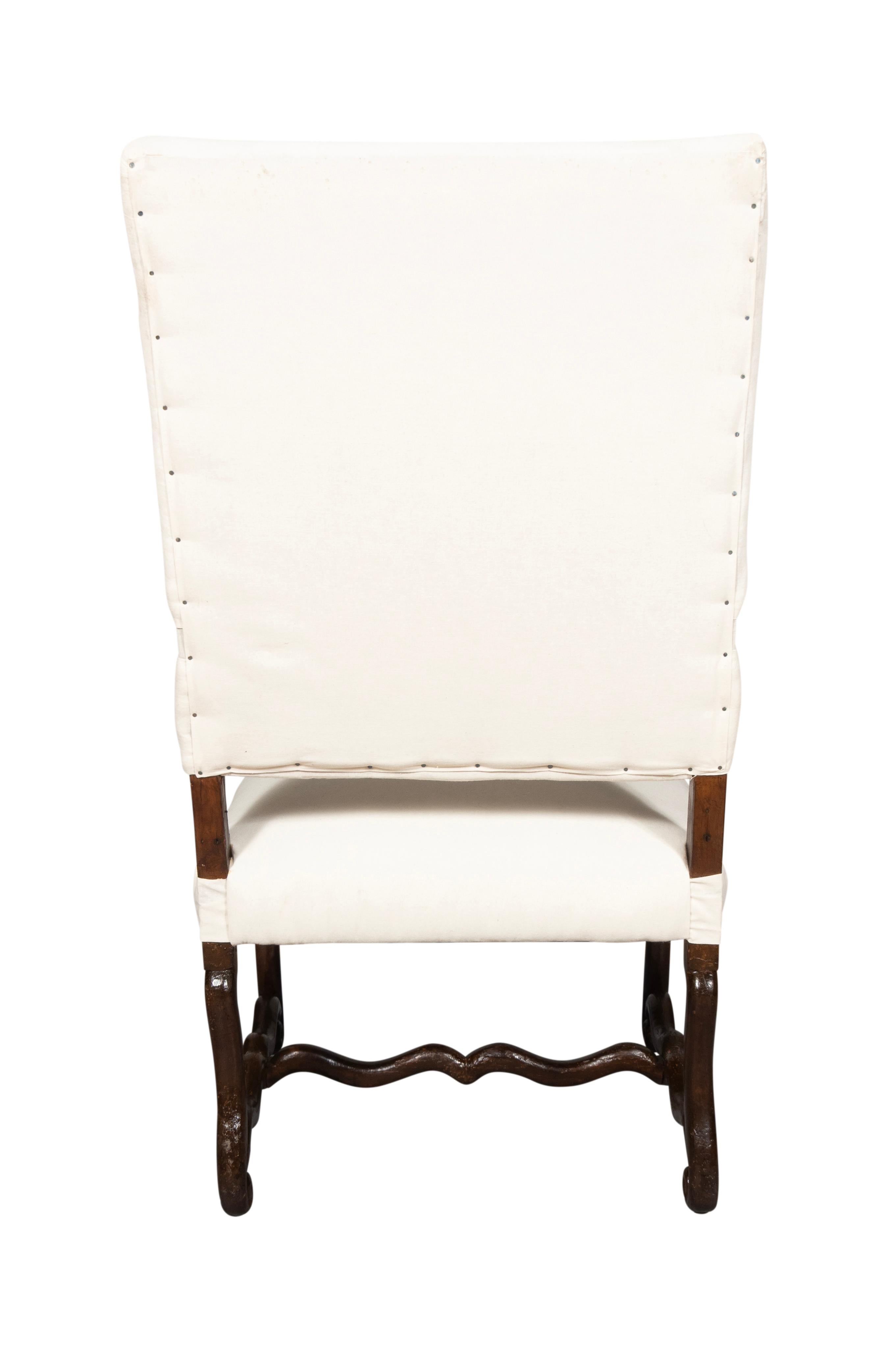 Fauteuil Louis XIV en noyer Os De Mouton Bon état - En vente à Essex, MA