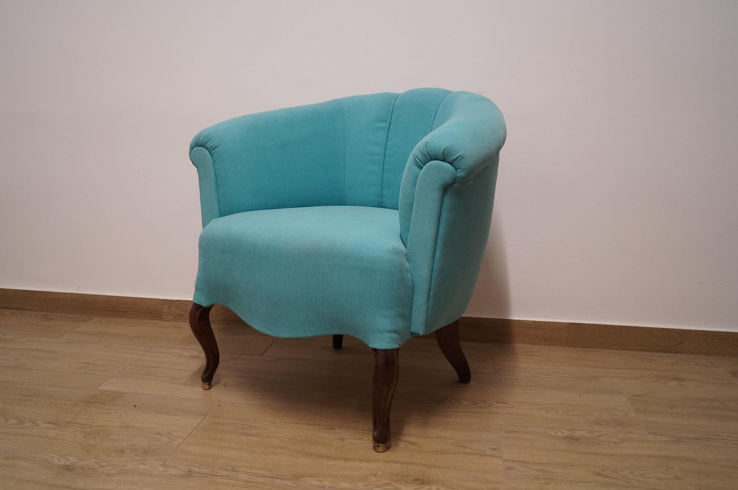 Walnut Louis XIX Chair For Sale