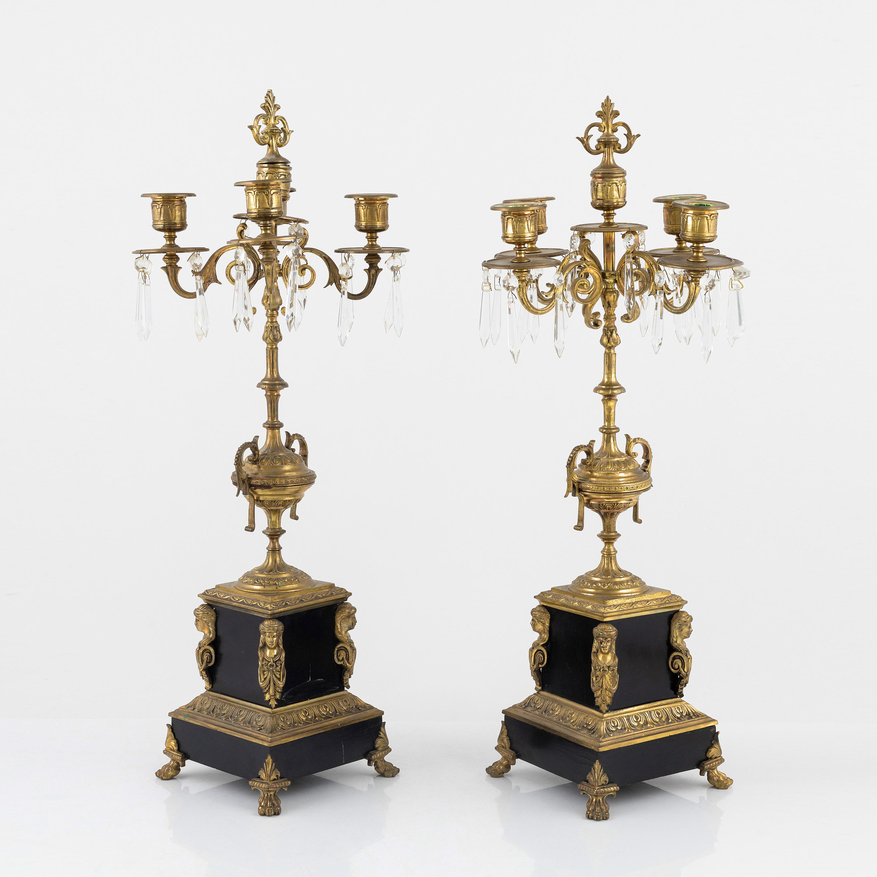 Intagliato a mano Set di orologi antichi Luigi XV Boulle in legno nero e bronzo dorato XIX secolo in vendita