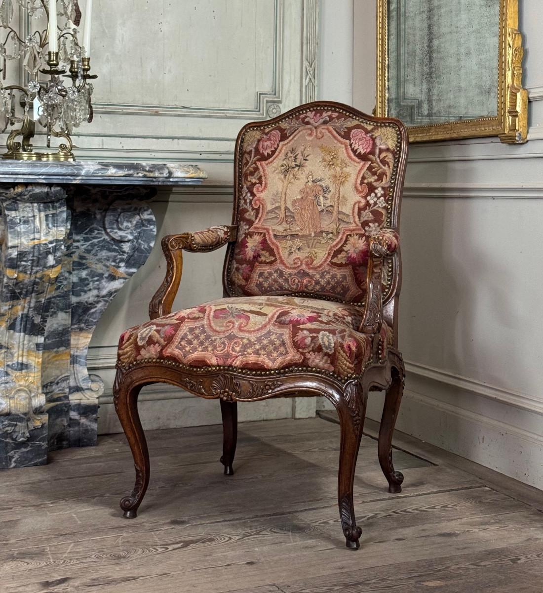 Louis XV armchair in carved walnut, petit point tapestry, 18th century For Sale 7
