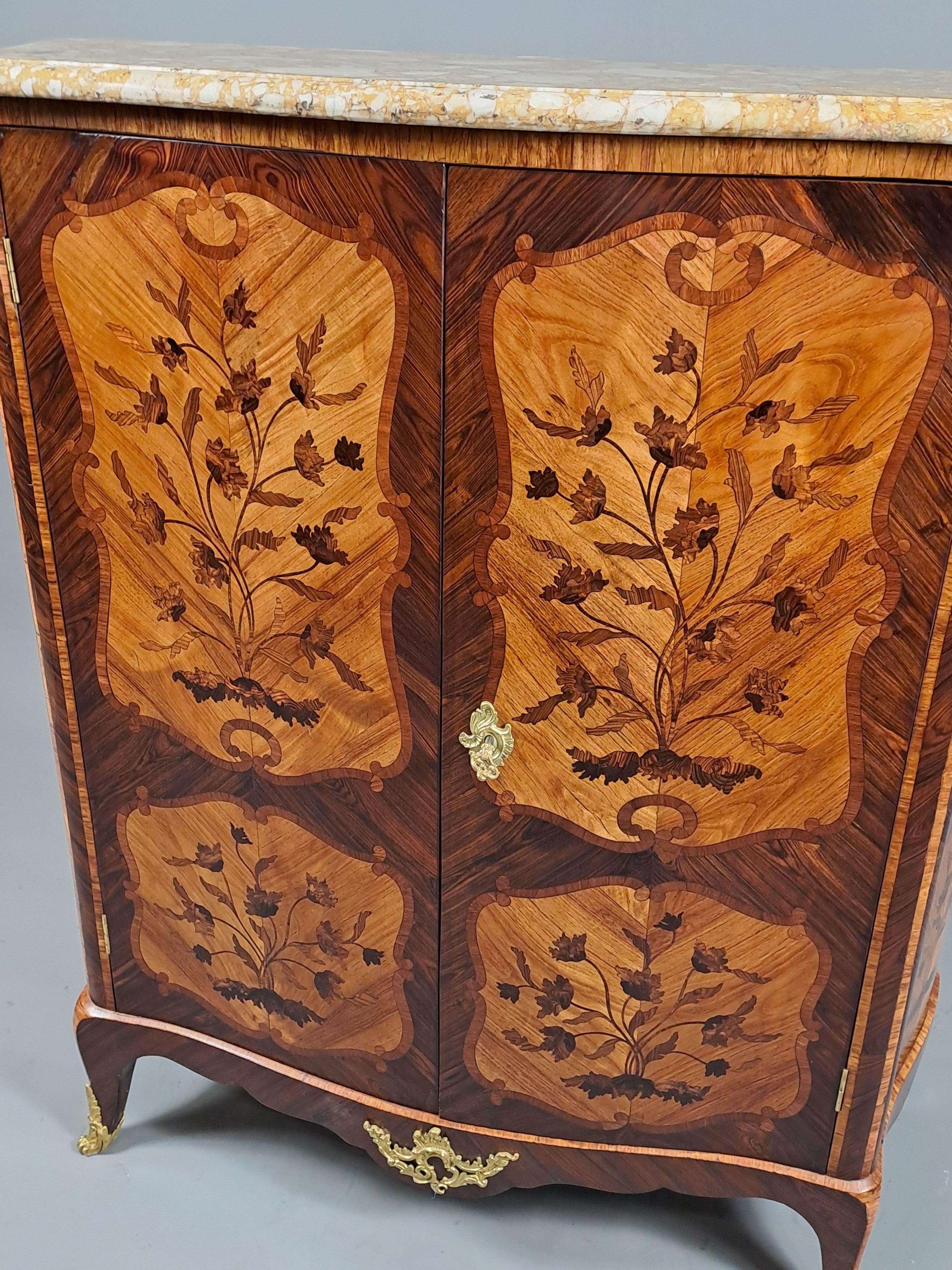 Louis XV Armoirette With Floral Marquetry And Gilt Bronze For Sale 4