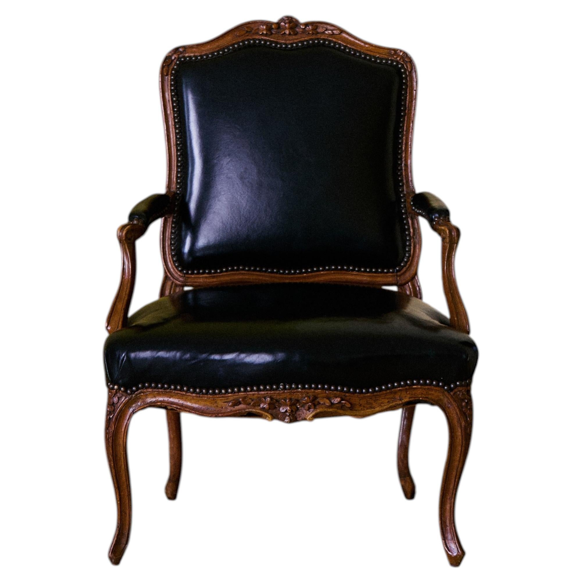 Louis-XV-Sessel aus Buchenholz