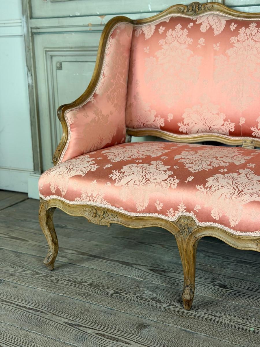 Banc Louis XV en bois naturel sculpté, XVIIIe siècle en vente 4