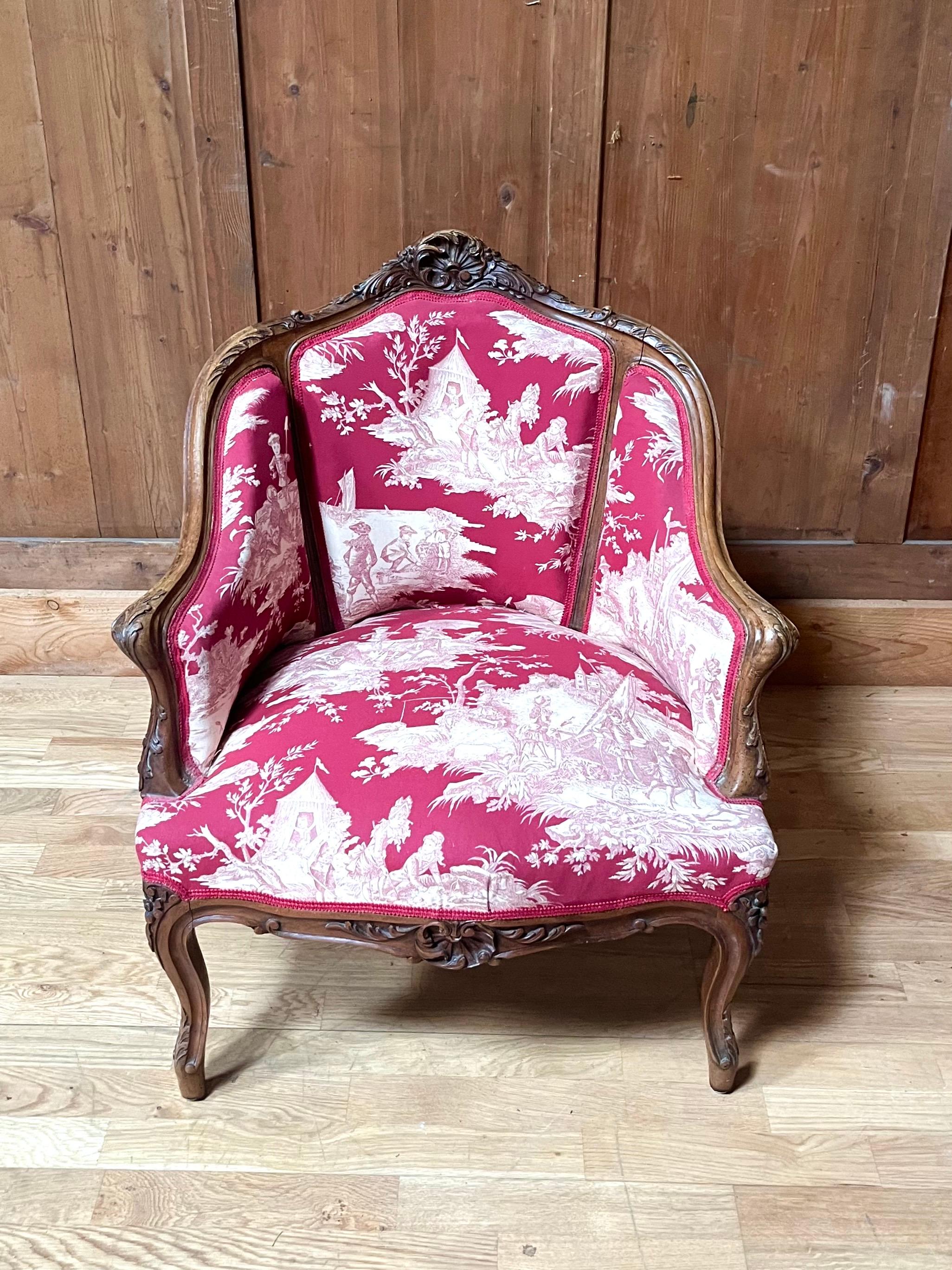 Wonderful Louis XV style bergere armachair from the Napoleon III period with basket back, in natural wood molded and carved with flowers and foliage, arched arms and legs.
This bergère armchair is a magnificent French work from the Napoleon III