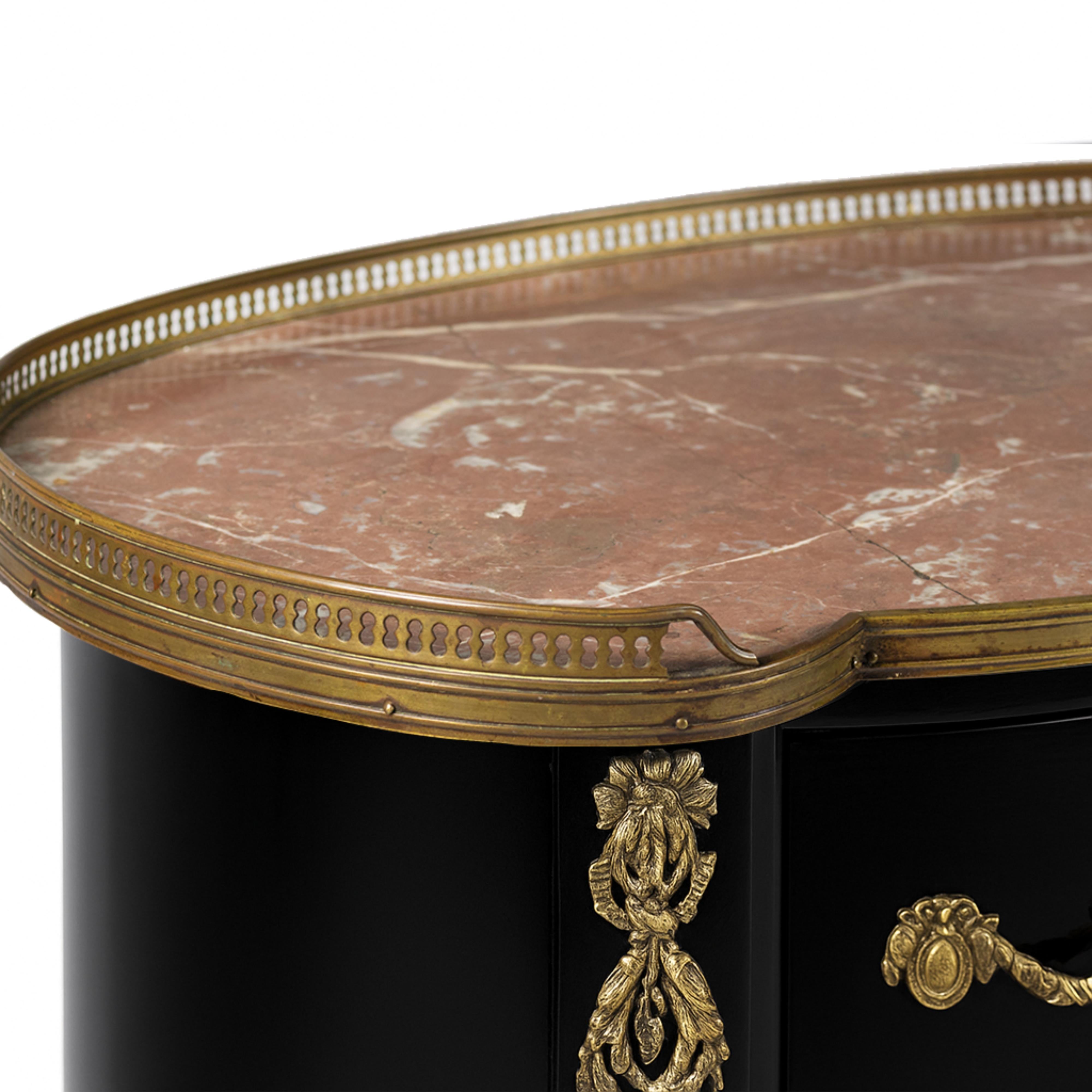 Francese Commode Luigi XV in lacca nera, fine XIX secolo in vendita