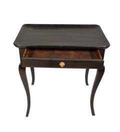 Table Louis XV en laque noire