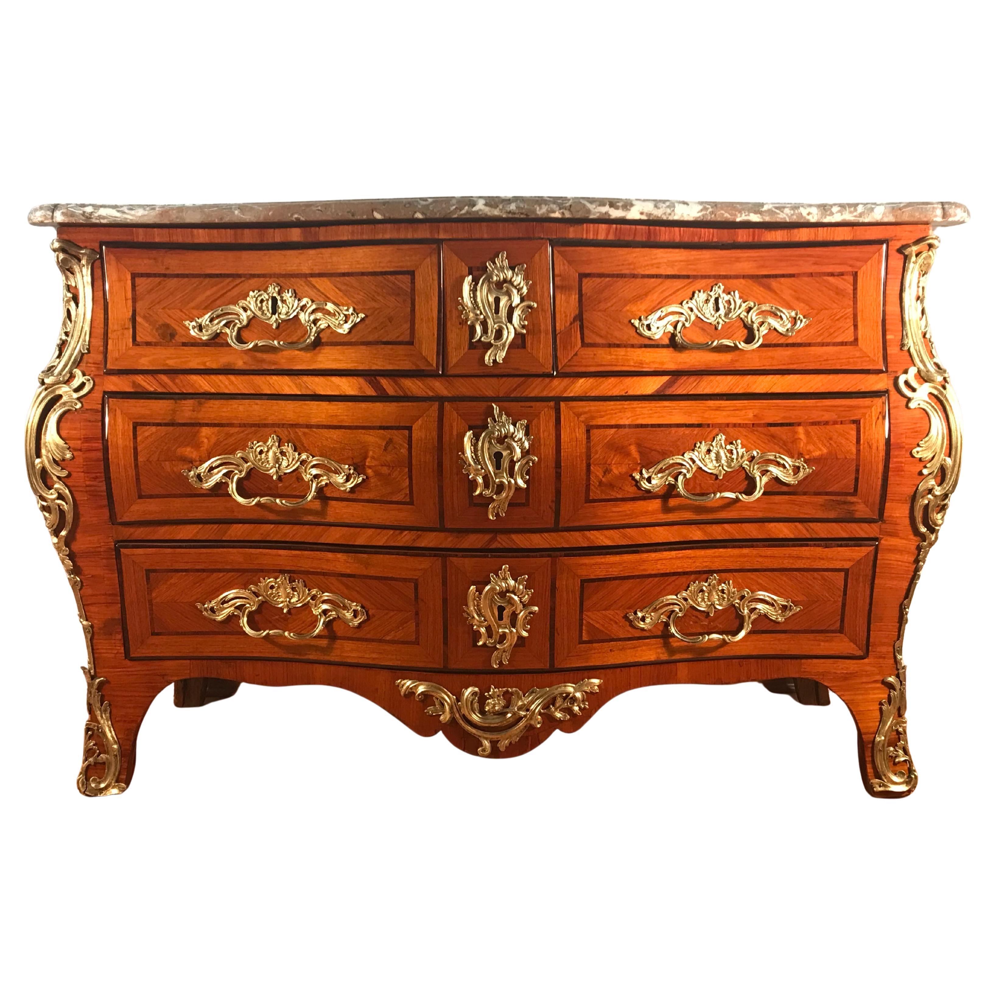 Louis XV Bombe Chest of Drawers, France (1750–1760) For Sale