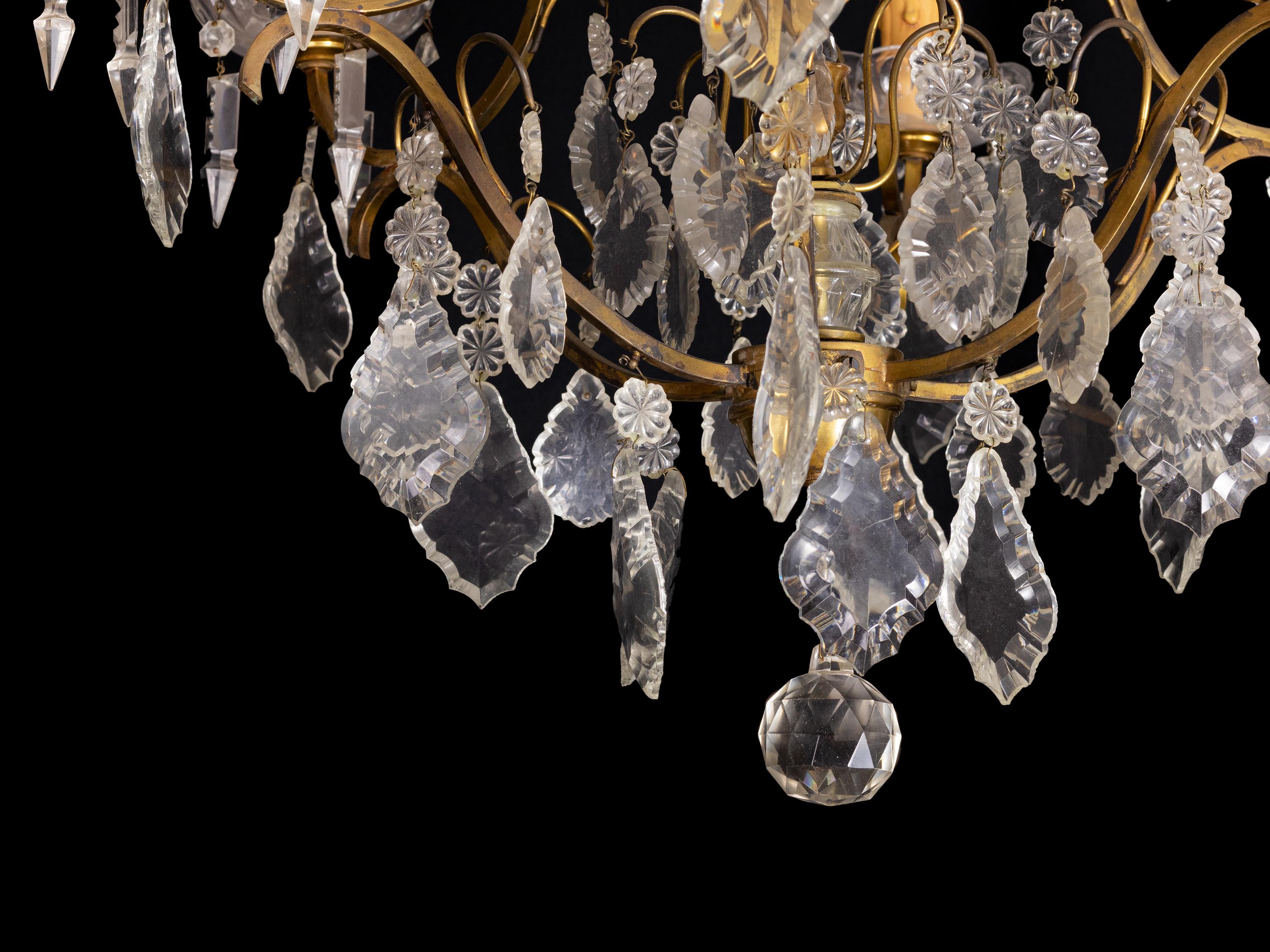Lampadario di cristallo Luigi XV in bronzo, sei luci, 1800 in vendita 1