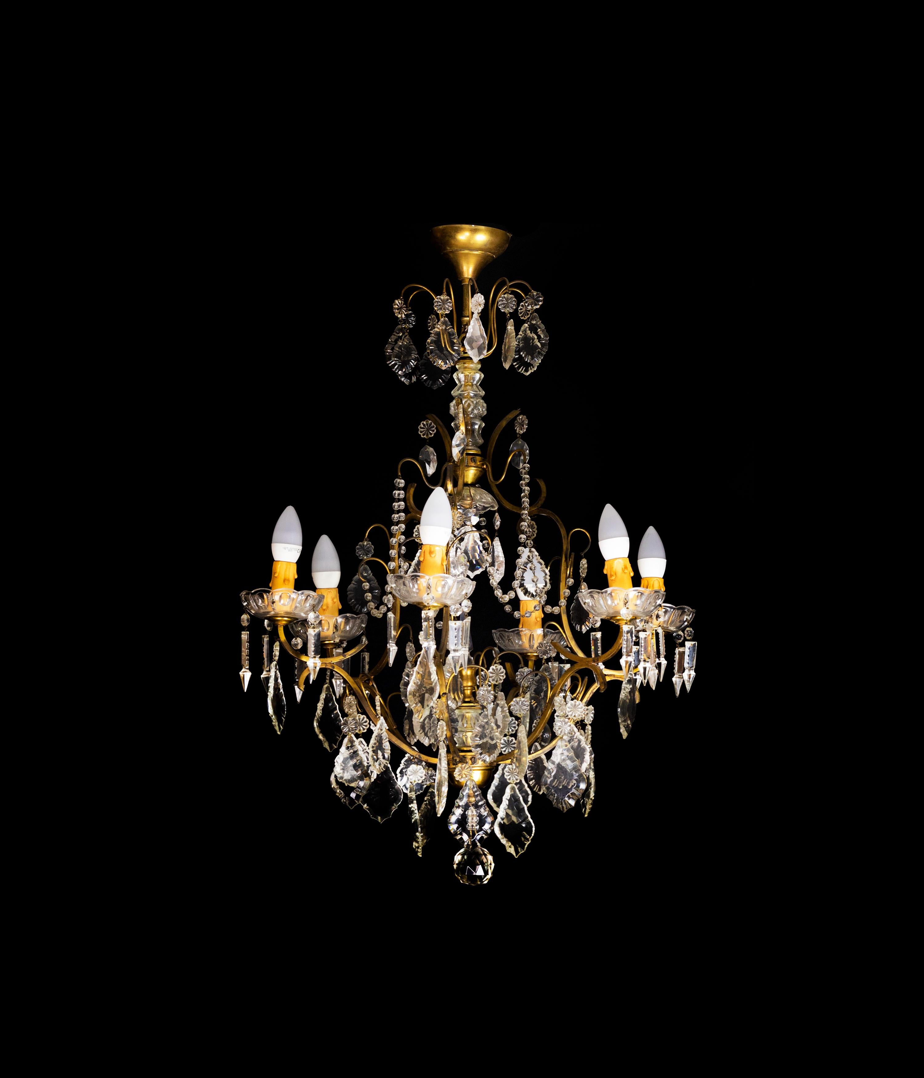 Lampadario di cristallo Luigi XV in bronzo, sei luci, 1800 in vendita 3