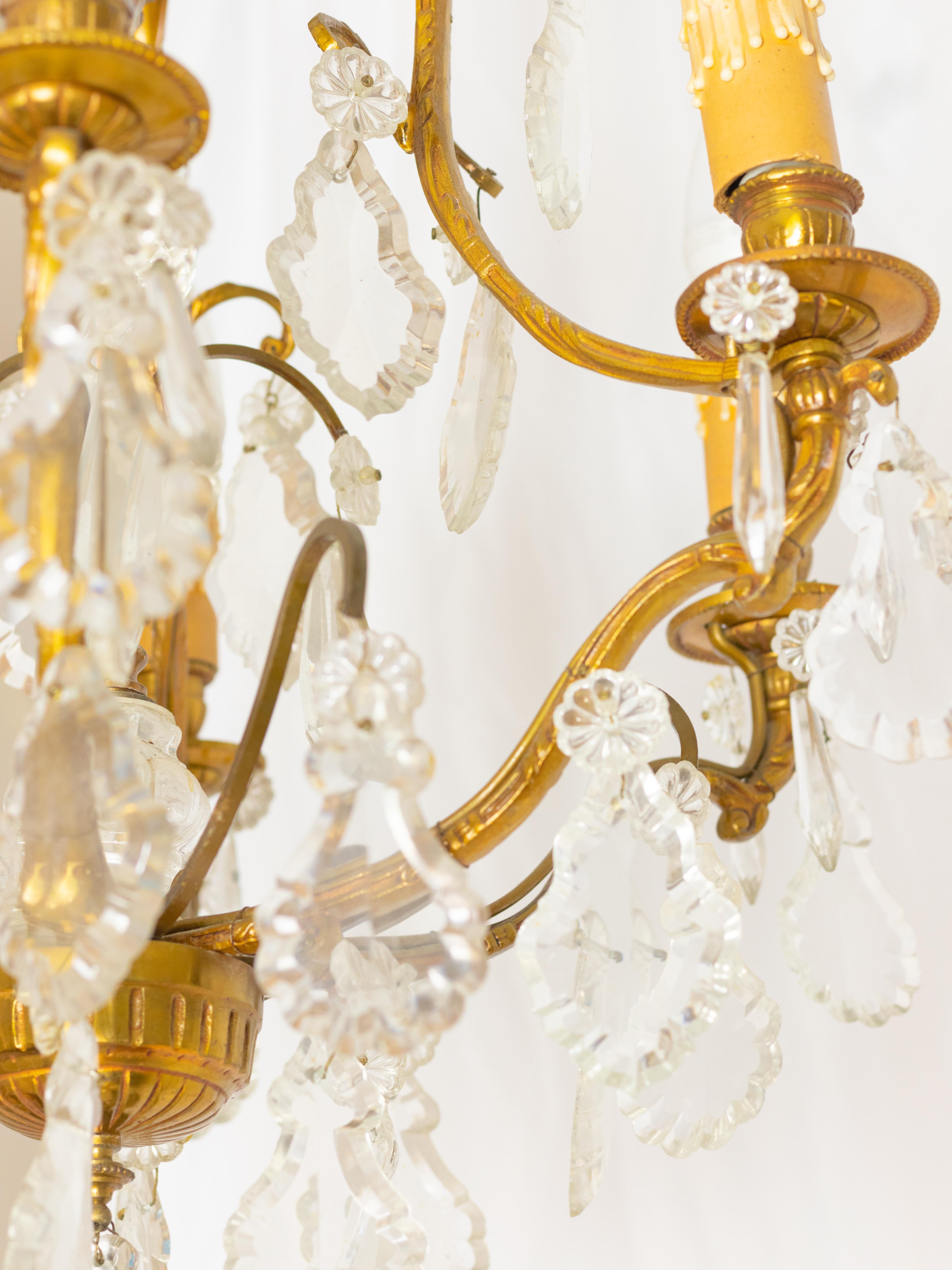 Lampadario di cristallo Luigi XV in bronzo, sei luci, XIX secolo in vendita 7