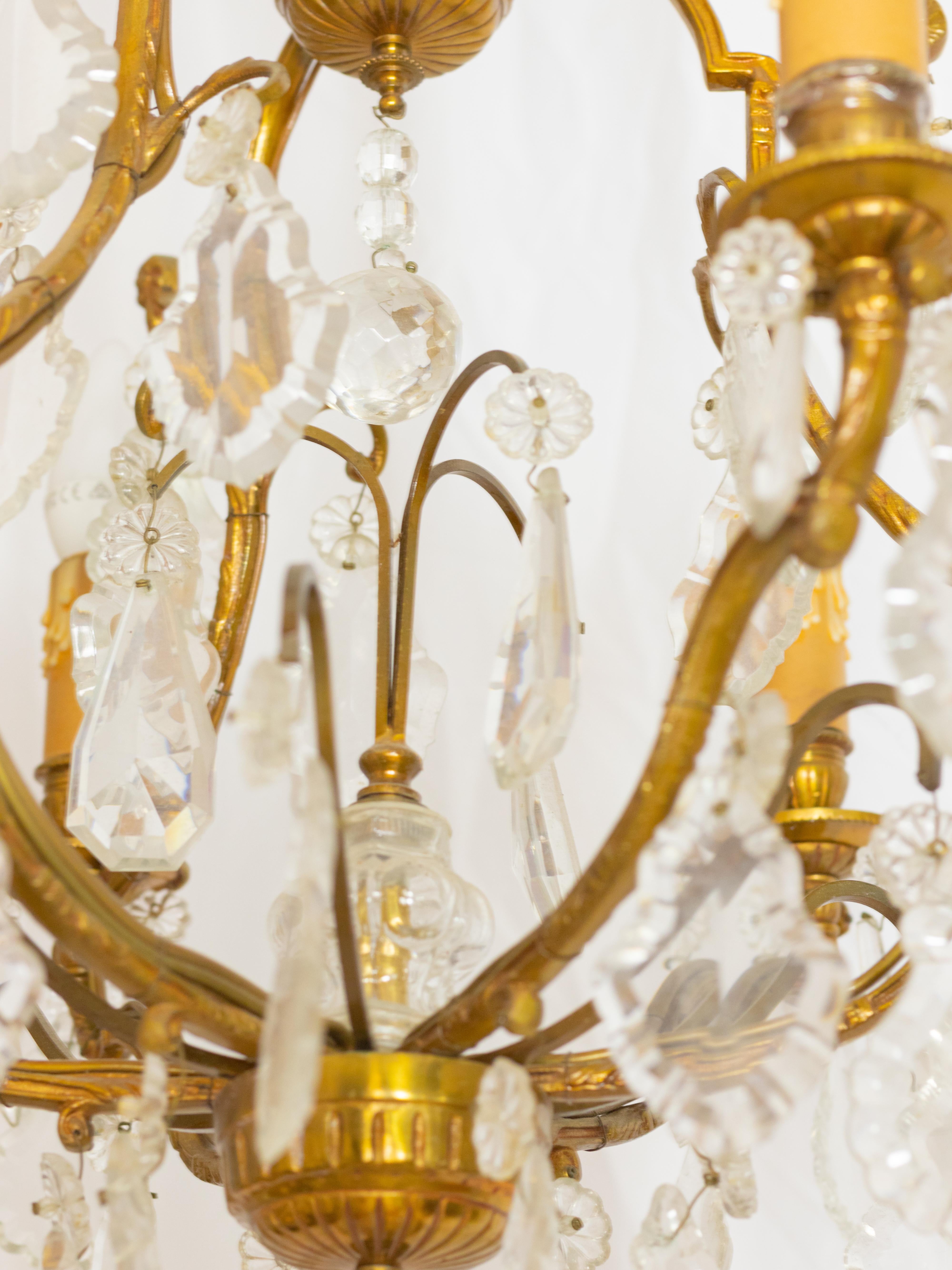 Lampadario di cristallo Luigi XV in bronzo, sei luci, XIX secolo in vendita 9