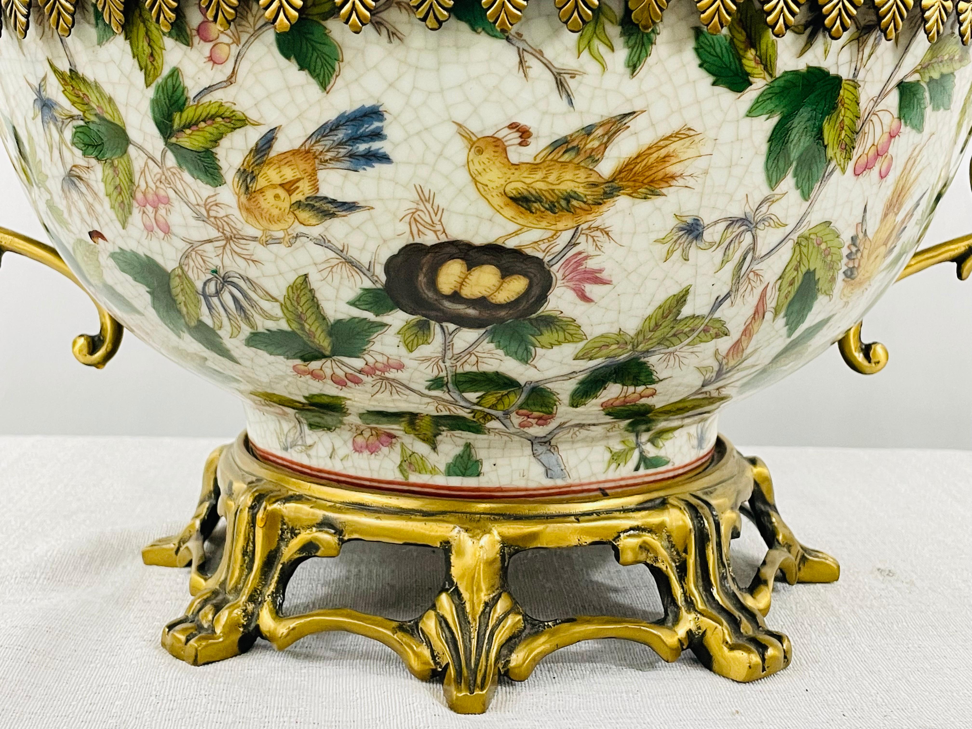 Chinesischer Export-Tafelaufsatz, Schale oder Vase aus Bronze, Louis XV.-Stil im Angebot 2