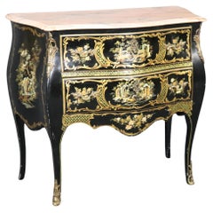 Commode à deux tiroirs Louis XV Chinoiserie à plateau de marbre monté sur bronze