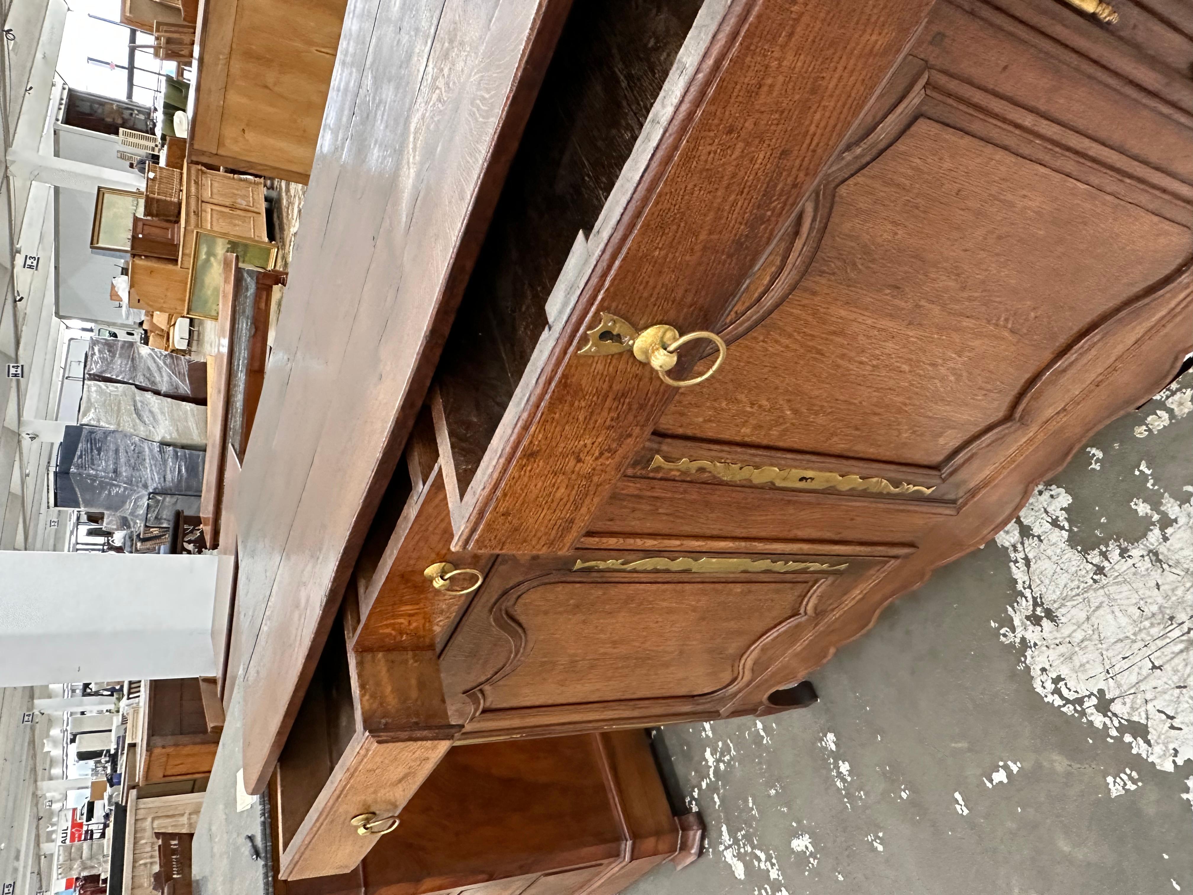 Early 19th Century Louis XV Buffet For Sale