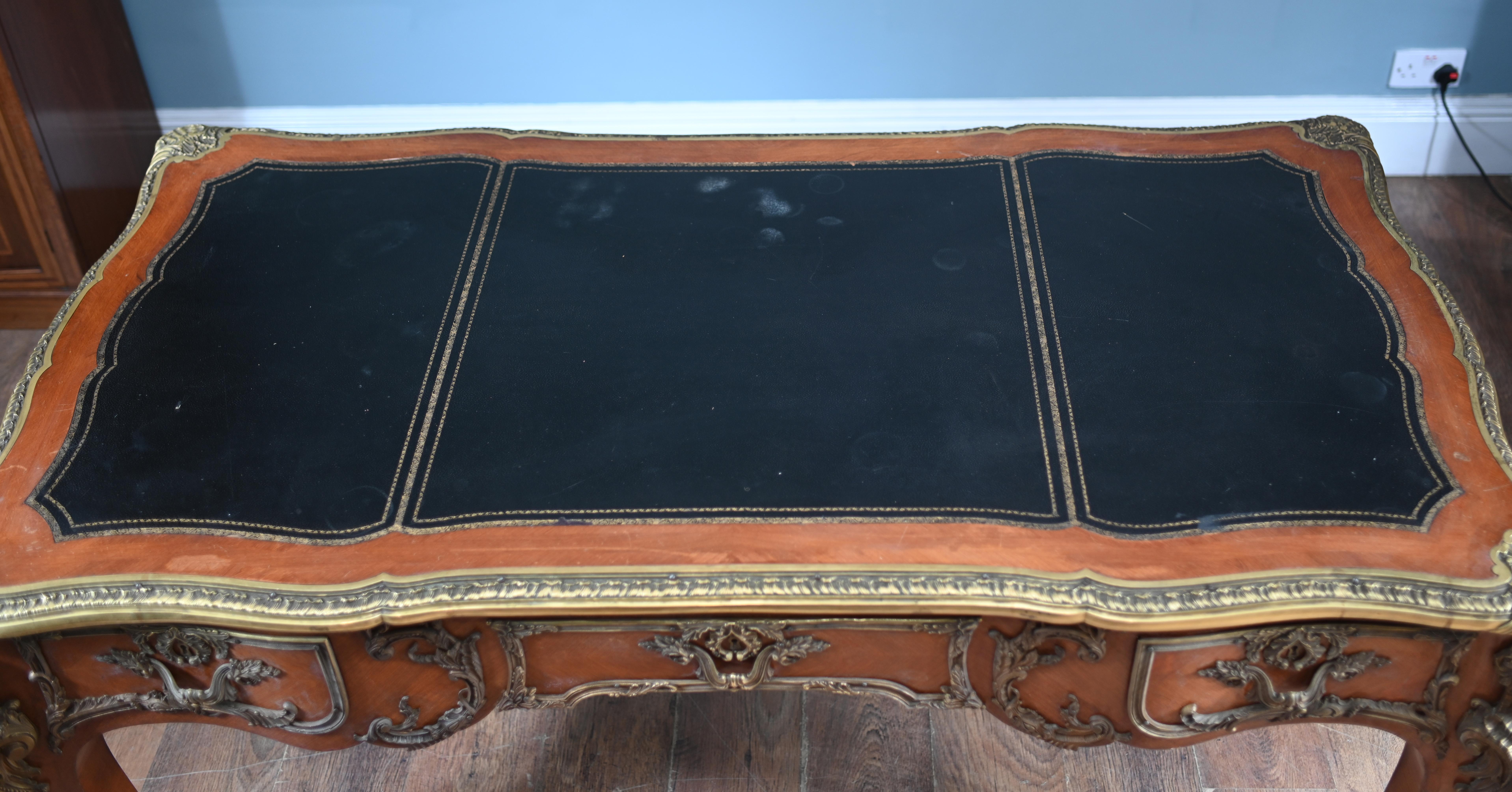 Scrivania Luigi XV Bureau Plat Francese 1890 in vendita 11
