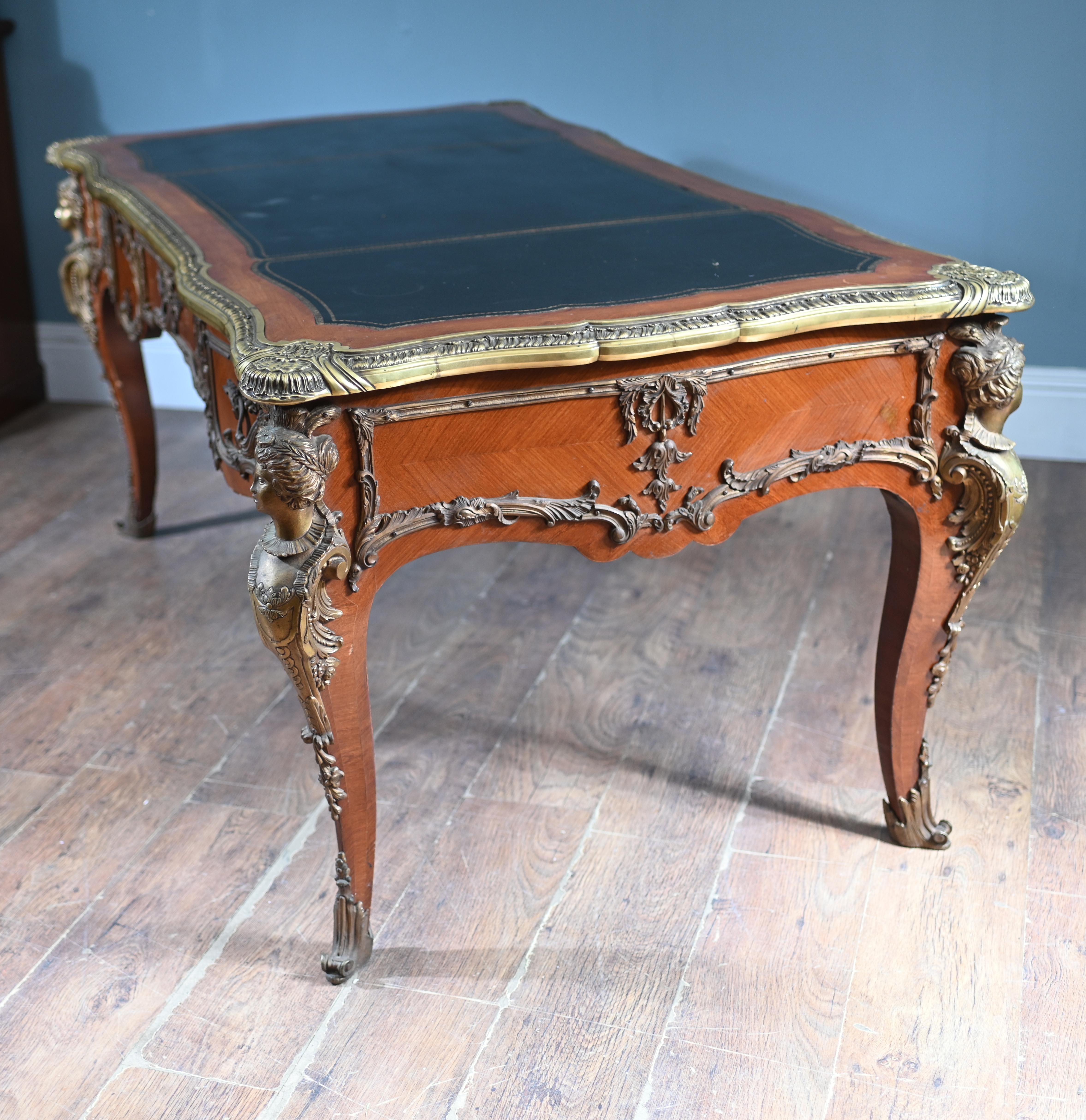 Scrivania Luigi XV Bureau Plat Francese 1890 in vendita 2