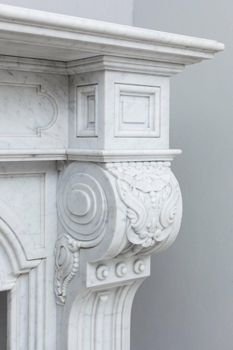 Louis XV Carrara French White Marble Antique Fireplace In Good Condition For Sale In Oostvoorne, NL