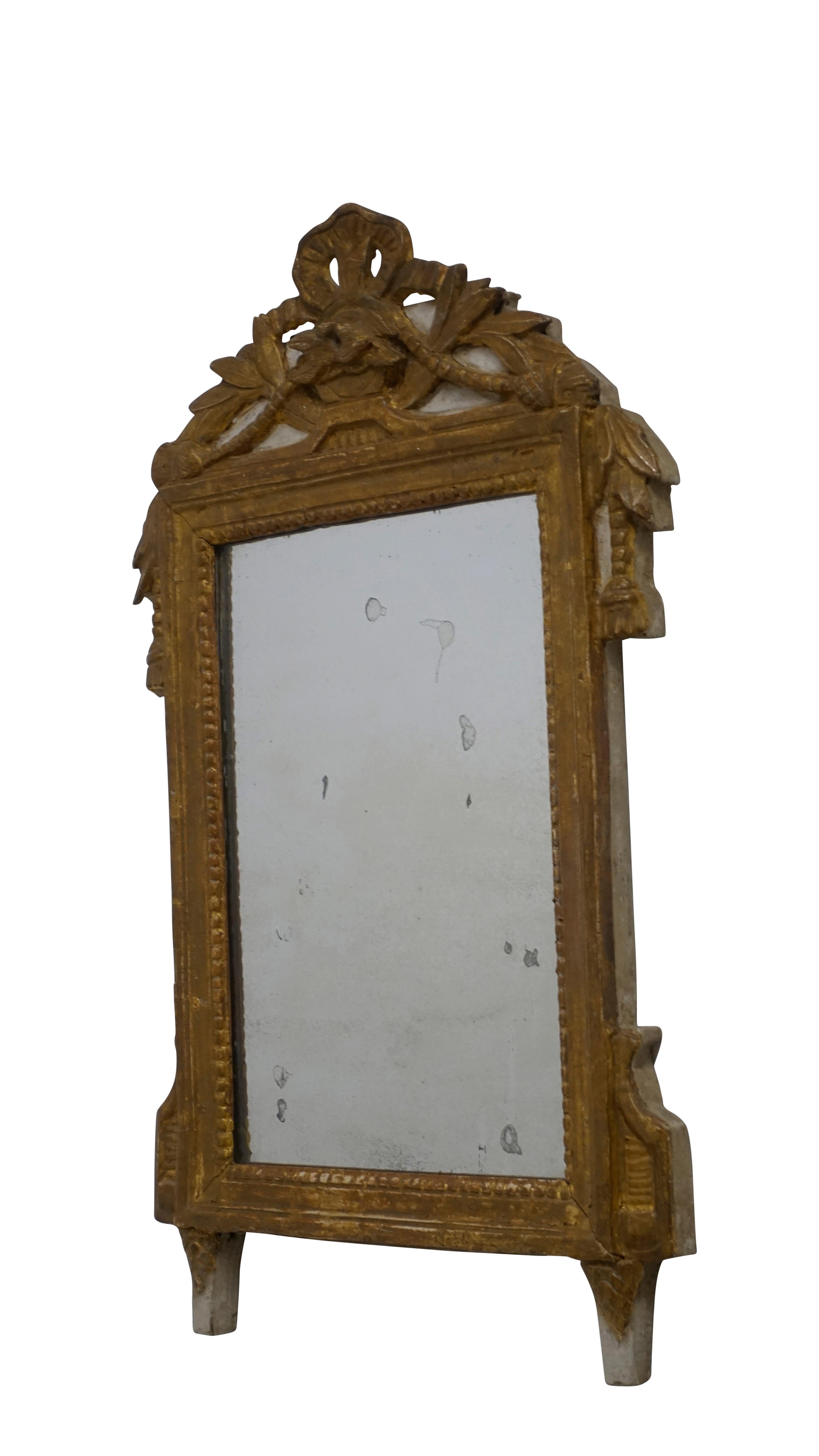 Louis XV Carved and Gilt Mirror, French, circa 1760 For Sale 1