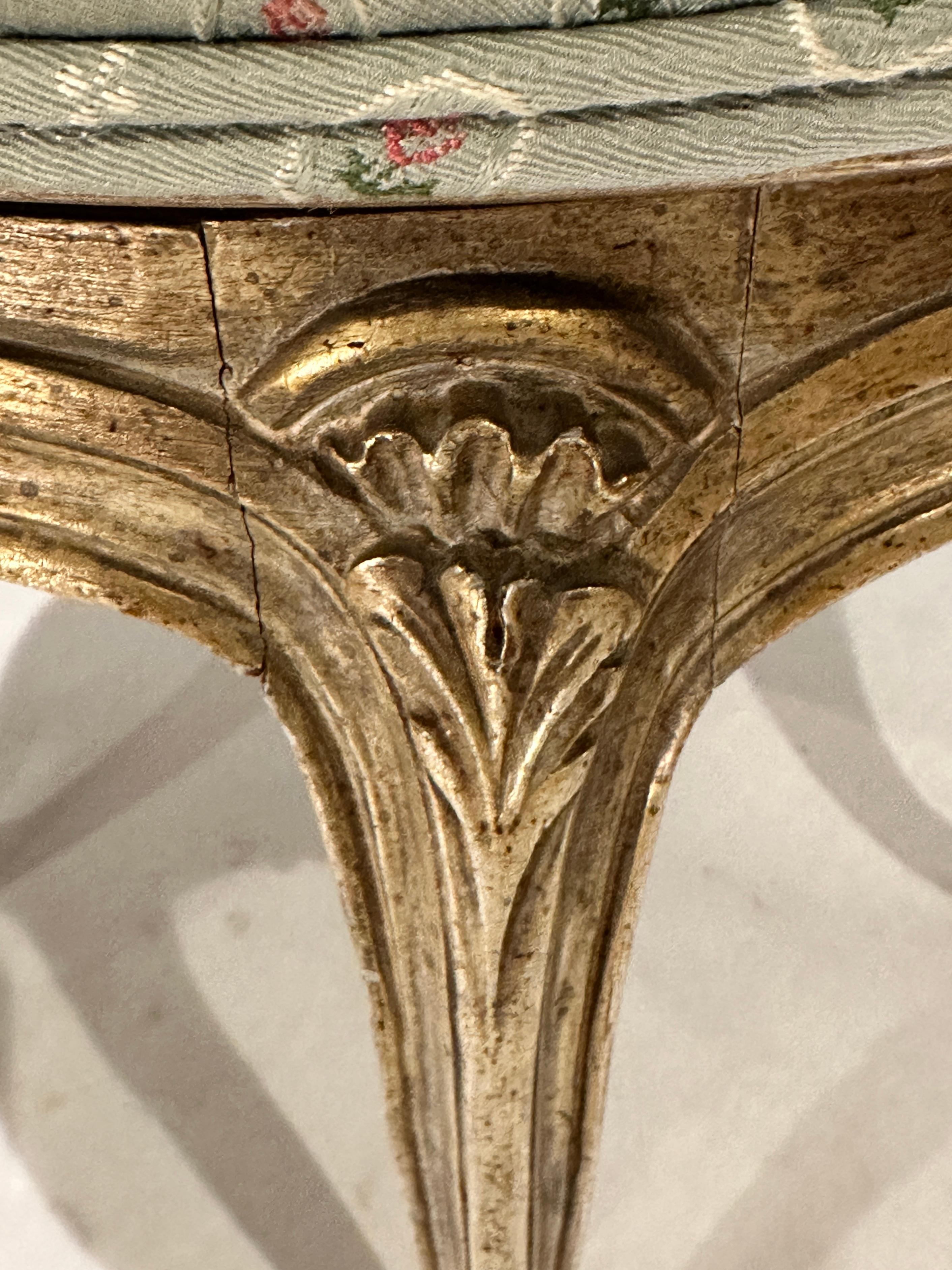 Louis XV geschnitzt und vergoldet Drehstuhl Vanity Stuhl (Italienisch) im Angebot