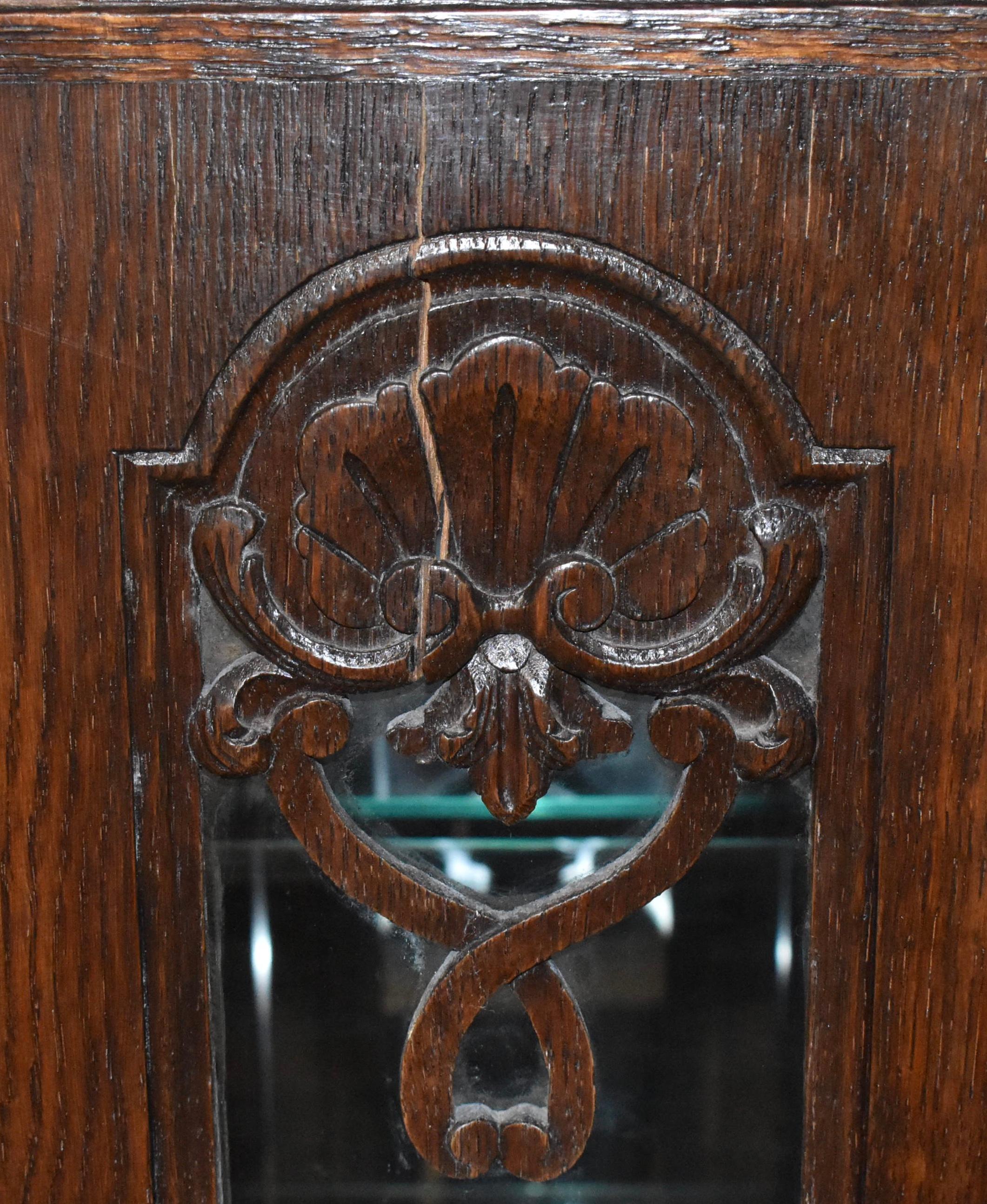 Louis XV Carved Breakfront Oak Vitrine Hutch For Sale 4