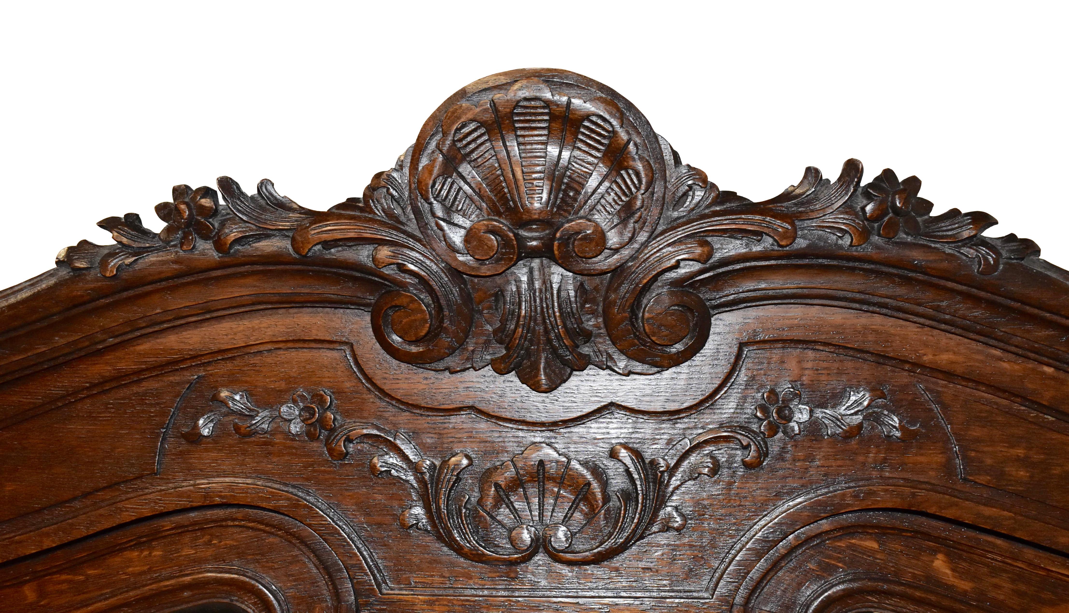 20th Century Louis XV Carved Breakfront Oak Vitrine Hutch For Sale