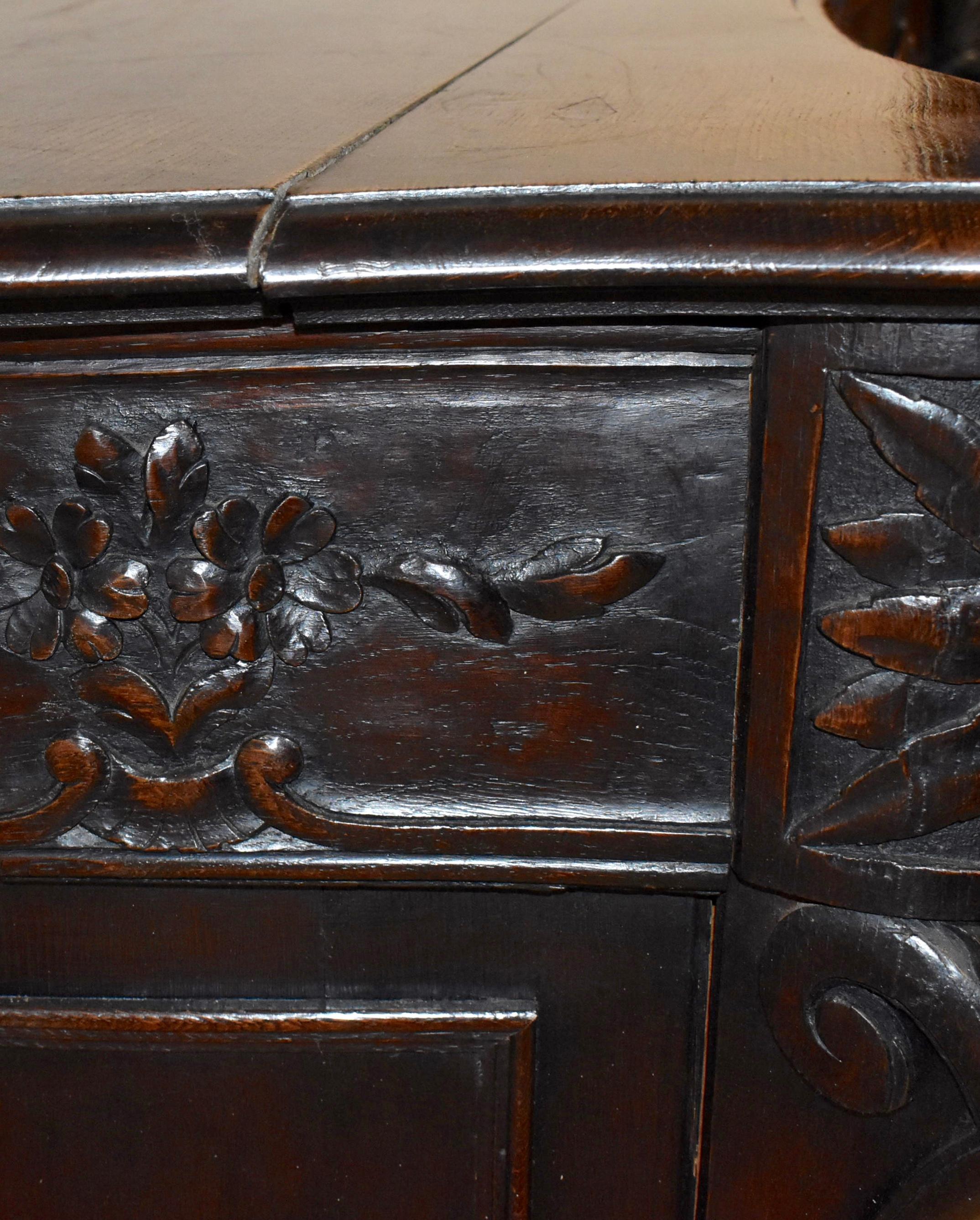 Louis XV Carved Serpentine Sideboard, circa 1890 For Sale 5