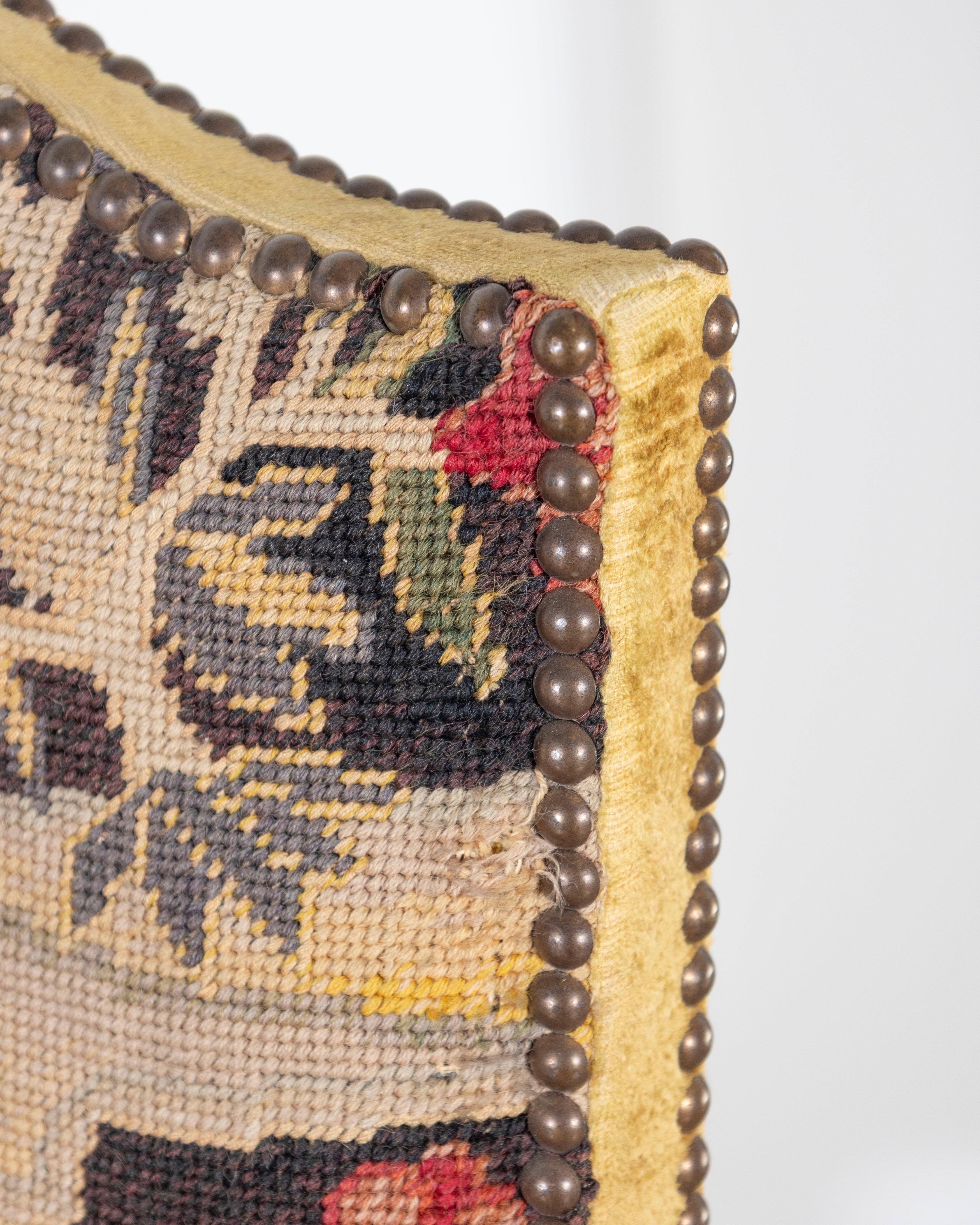 Louis XV Sessel aus geschnitztem Nussbaumholz aus der Toskana, 18. im Angebot 11