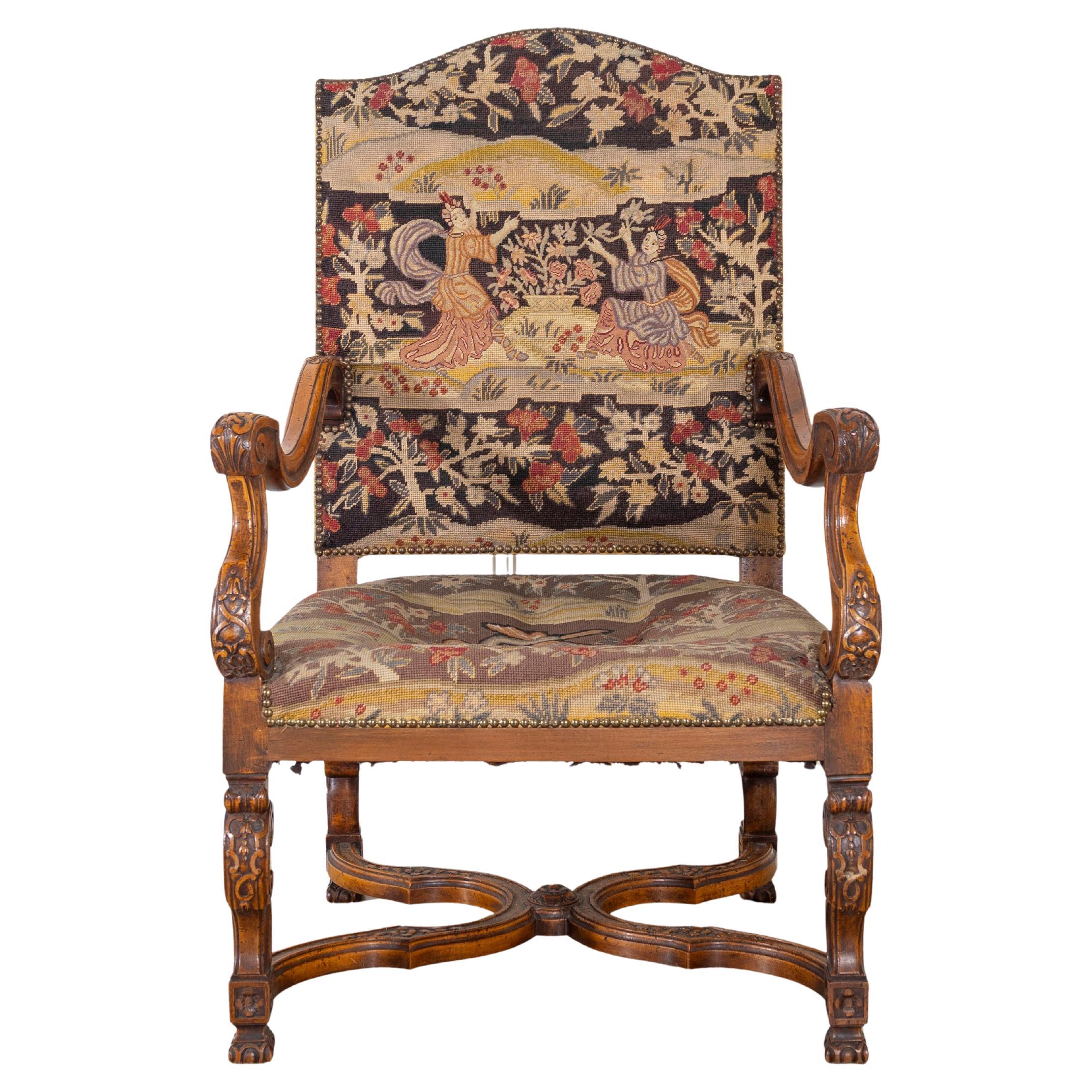 Fauteuil Louis XV en noyer sculpté de Toscane, XVIIIe siècle